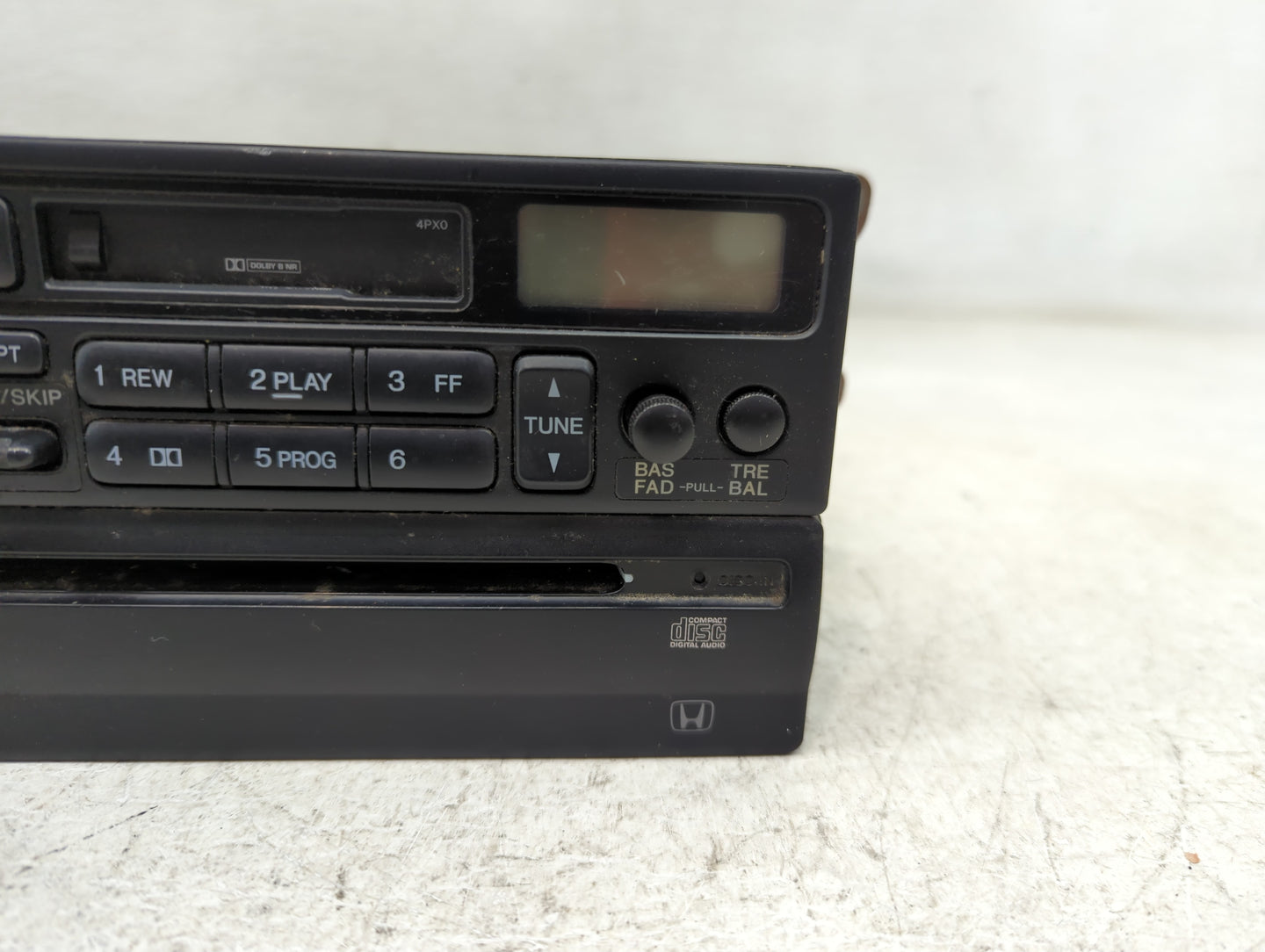 1999-2004 Honda Odyssey Radio AM FM Cd Player Receiver Replacement Fits Fits 1999 2000 2001 2002 2003 2004 OEM Used Auto Par