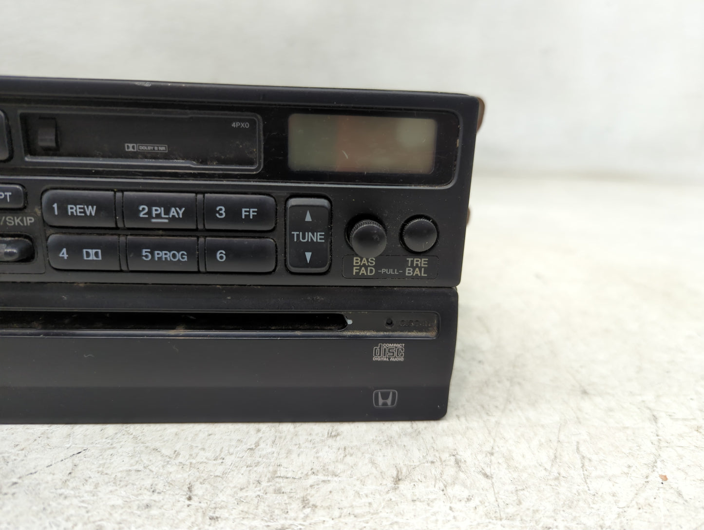 1999-2004 Honda Odyssey Radio AM FM Cd Player Receiver Replacement Fits Fits 1999 2000 2001 2002 2003 2004 OEM Used Auto Par