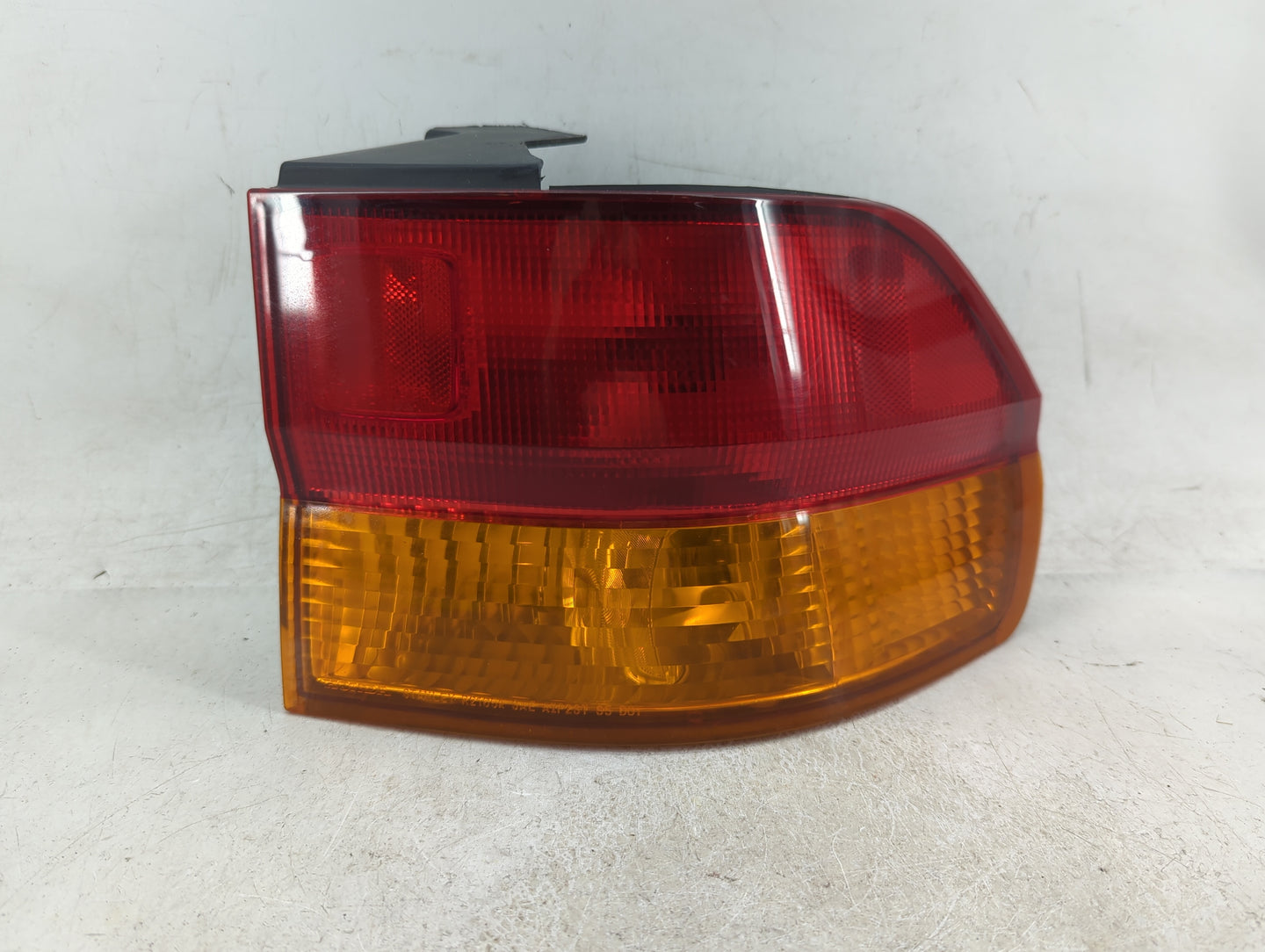 2002-2004 Honda Odyssey Tail Light Assembly Passenger Right OEM Fits Fits 2002 2003 2004 OEM Used Auto Parts - Oemusedautopa