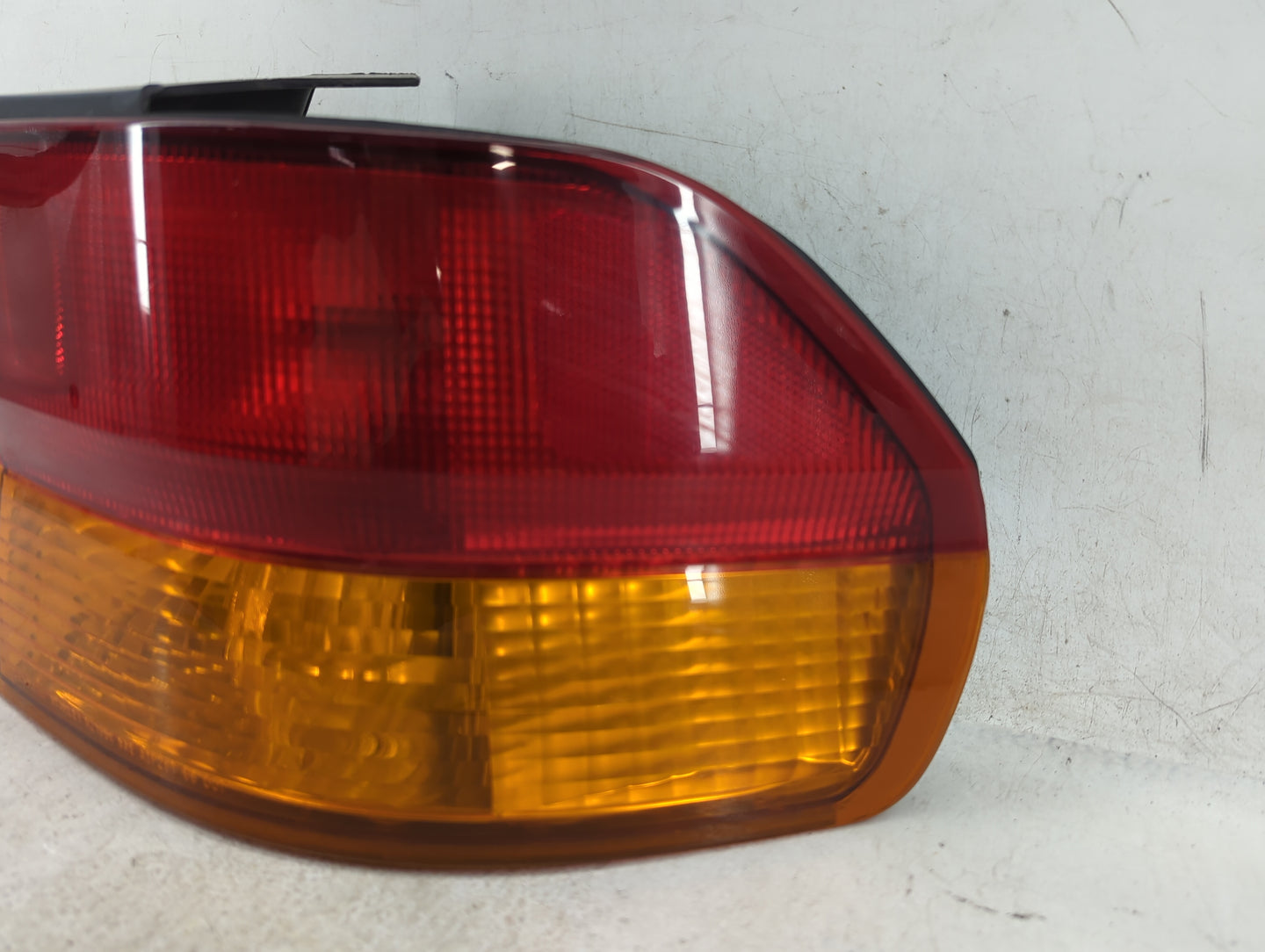 2002-2004 Honda Odyssey Tail Light Assembly Passenger Right OEM Fits Fits 2002 2003 2004 OEM Used Auto Parts - Oemusedautopa