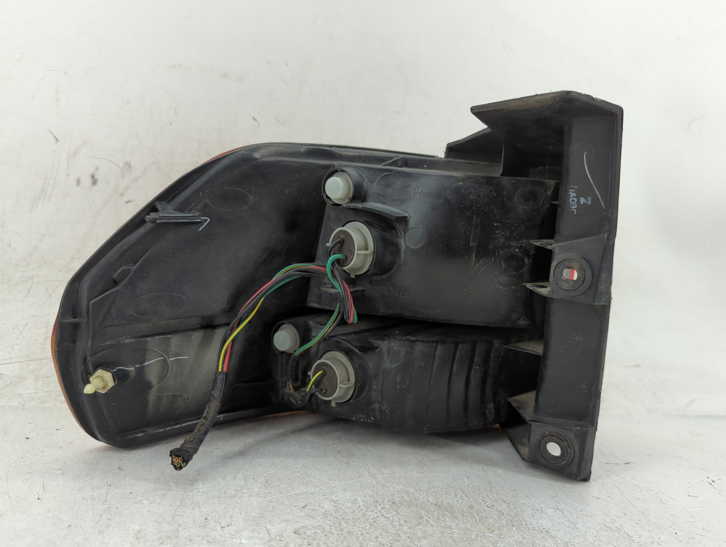 2002-2004 Honda Odyssey Tail Light Assembly Passenger Right OEM Fits Fits 2002 2003 2004 OEM Used Auto Parts - Oemusedautopa