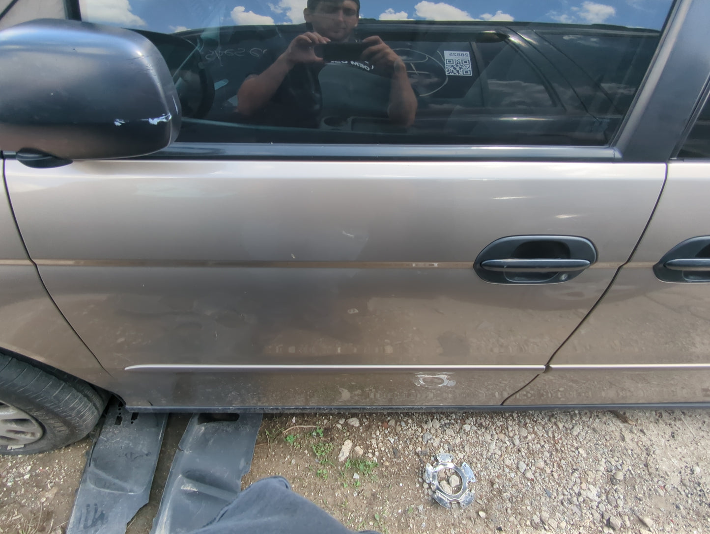1999-2004 Honda Odyssey Driver Front Door Oem - Oemusedautoparts1.com