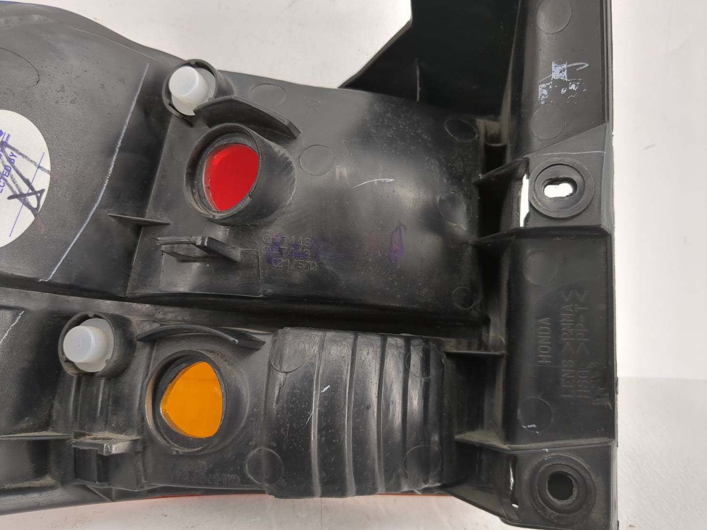 2003 Honda Odyssey Tail Light Assembly Passenger Right OEM P/N:7443 Fits OEM Used Auto Parts - Oemusedautoparts1.com