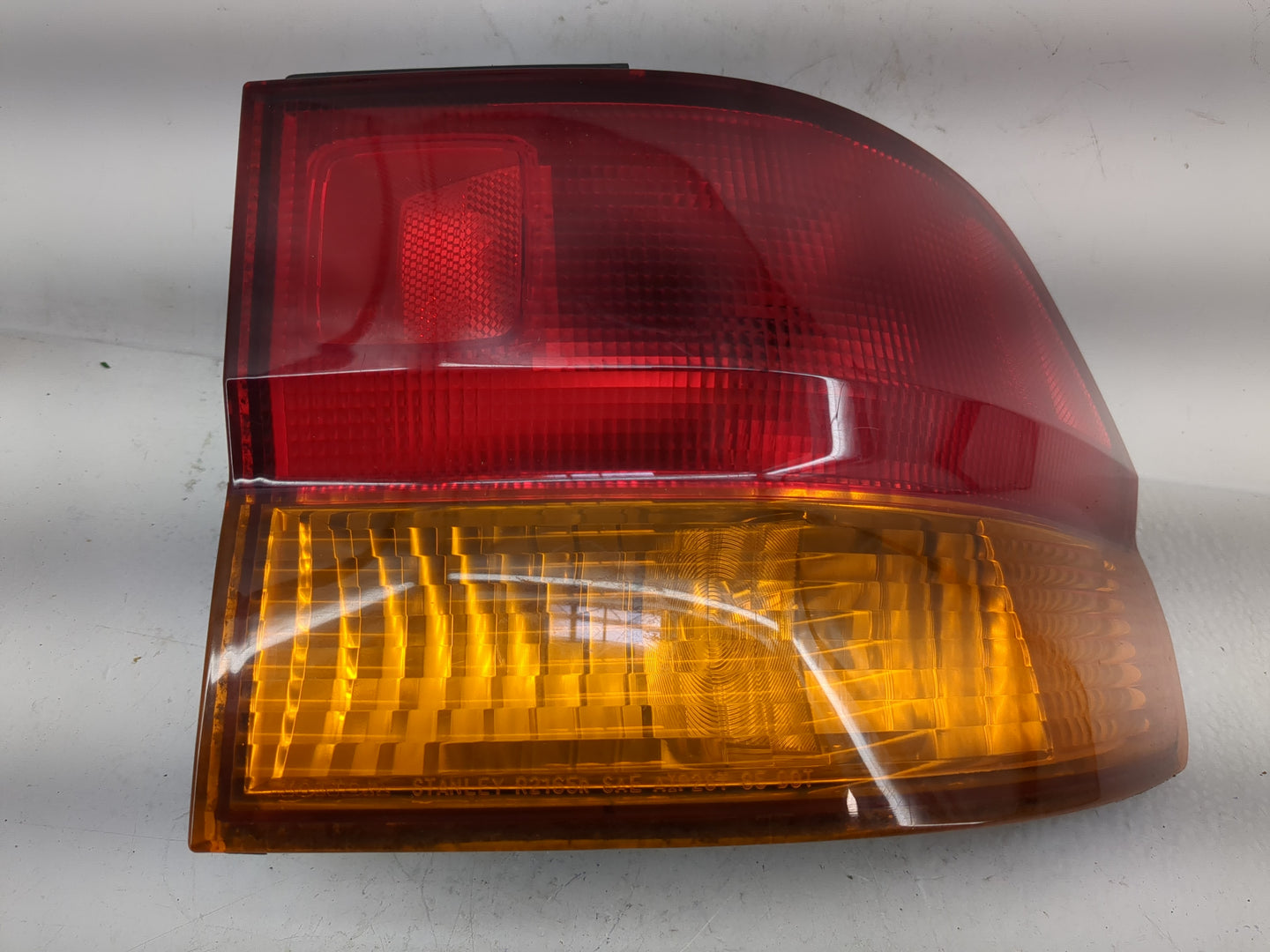 2002-2004 Honda Odyssey Tail Light Assembly Passenger Right OEM Fits Fits 2002 2003 2004 OEM Used Auto Parts - Oemusedautopa