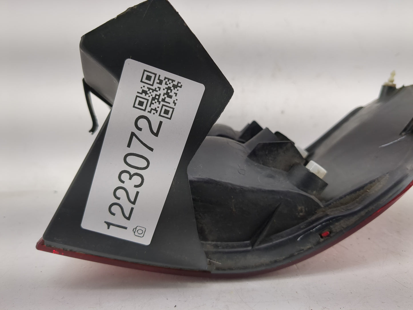 2002-2004 Honda Odyssey Tail Light Assembly Passenger Right OEM Fits Fits 2002 2003 2004 OEM Used Auto Parts - Oemusedautopa