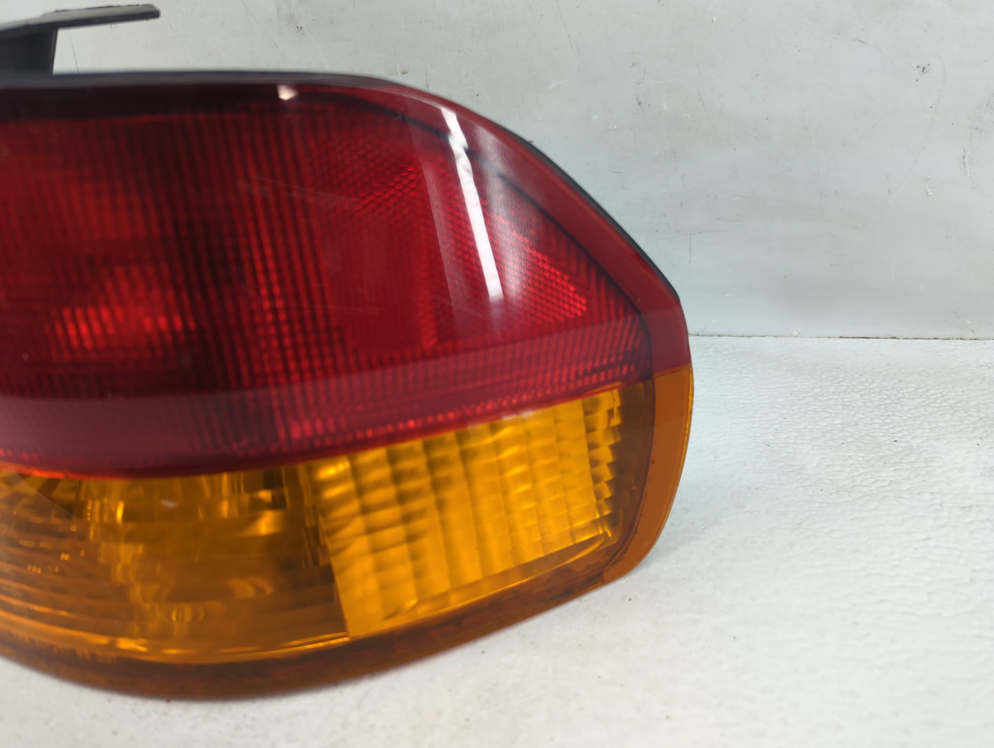 2002-2004 Honda Odyssey Tail Light Assembly Passenger Right OEM Fits Fits 2002 2003 2004 OEM Used Auto Parts - Oemusedautopa