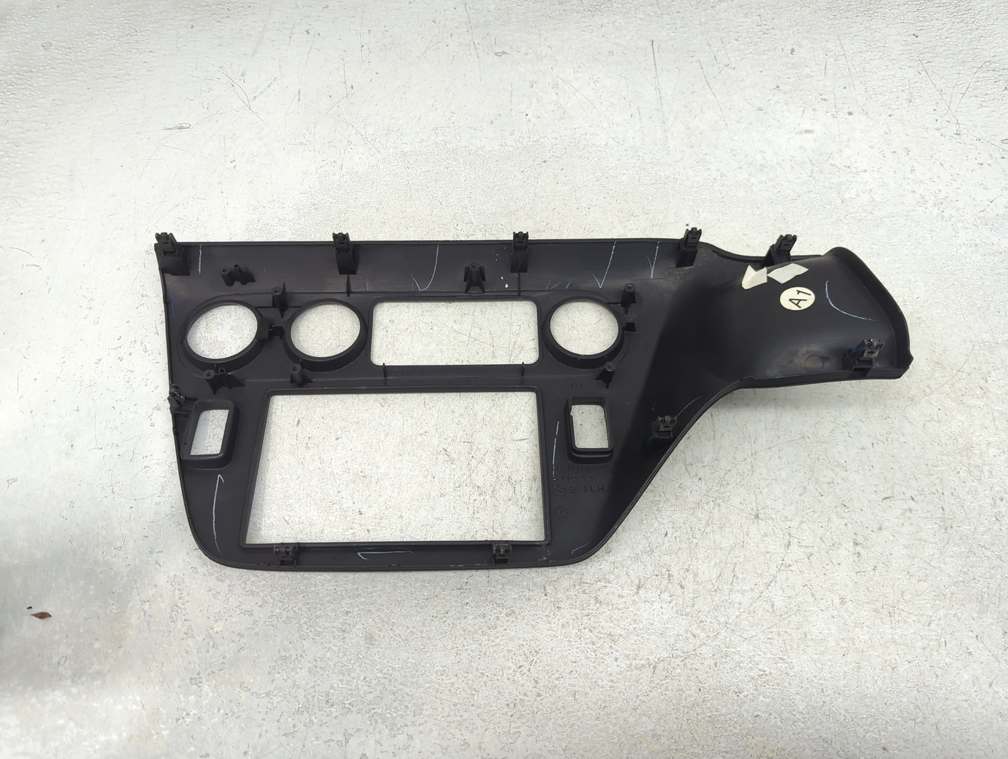 2003 Honda Odyssey Information Radio Display Screen Bezel Vents - Oemusedautoparts1.com