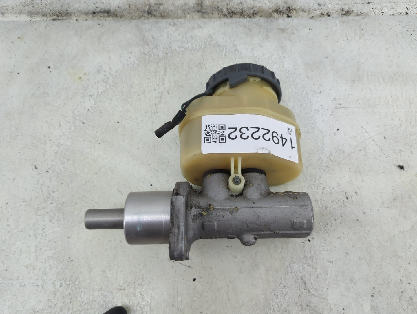 1999-2004 Honda Odyssey Brake Master Cylinder - Oemusedautoparts1.com