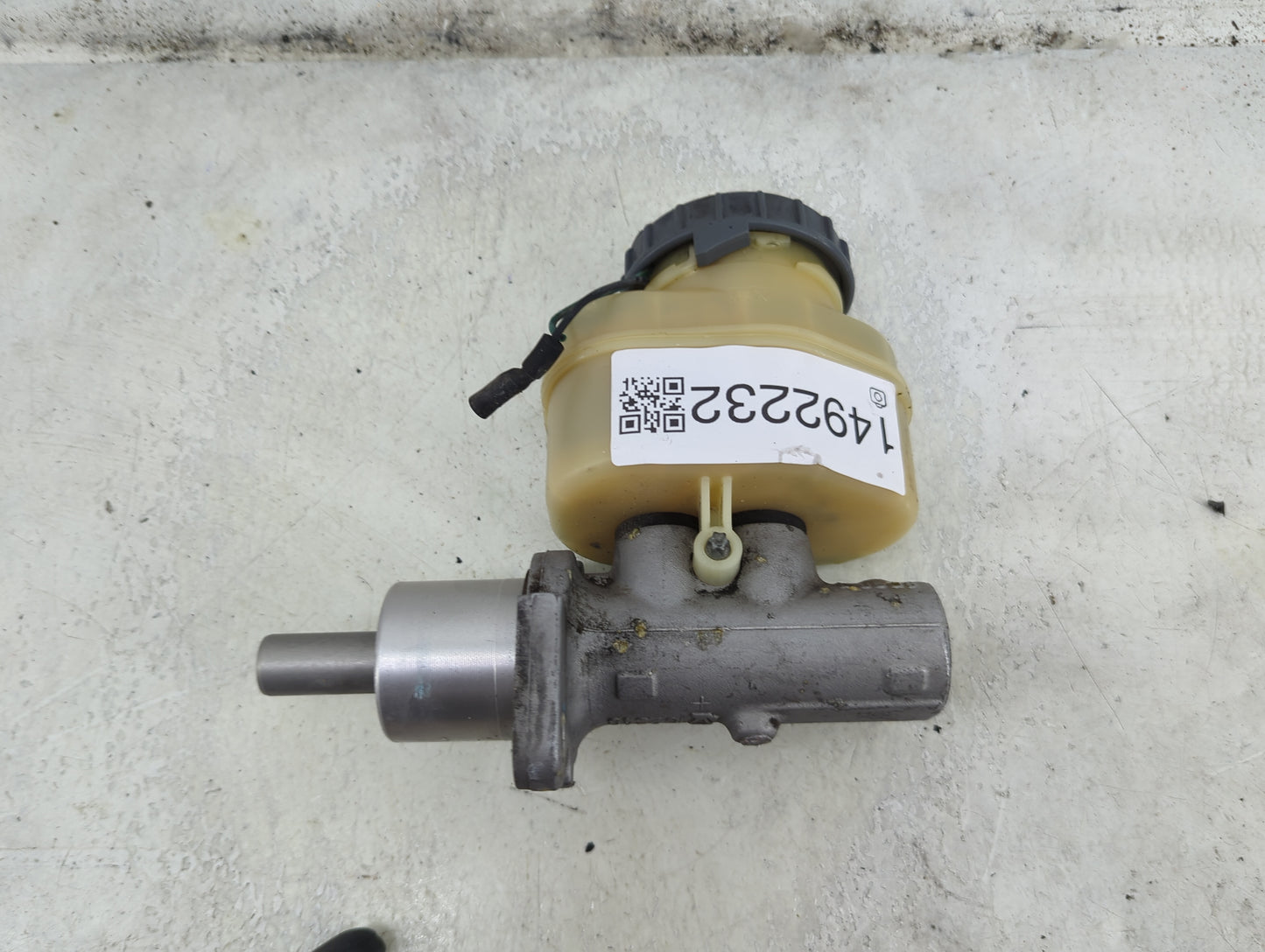 1999-2004 Honda Odyssey Brake Master Cylinder - Oemusedautoparts1.com