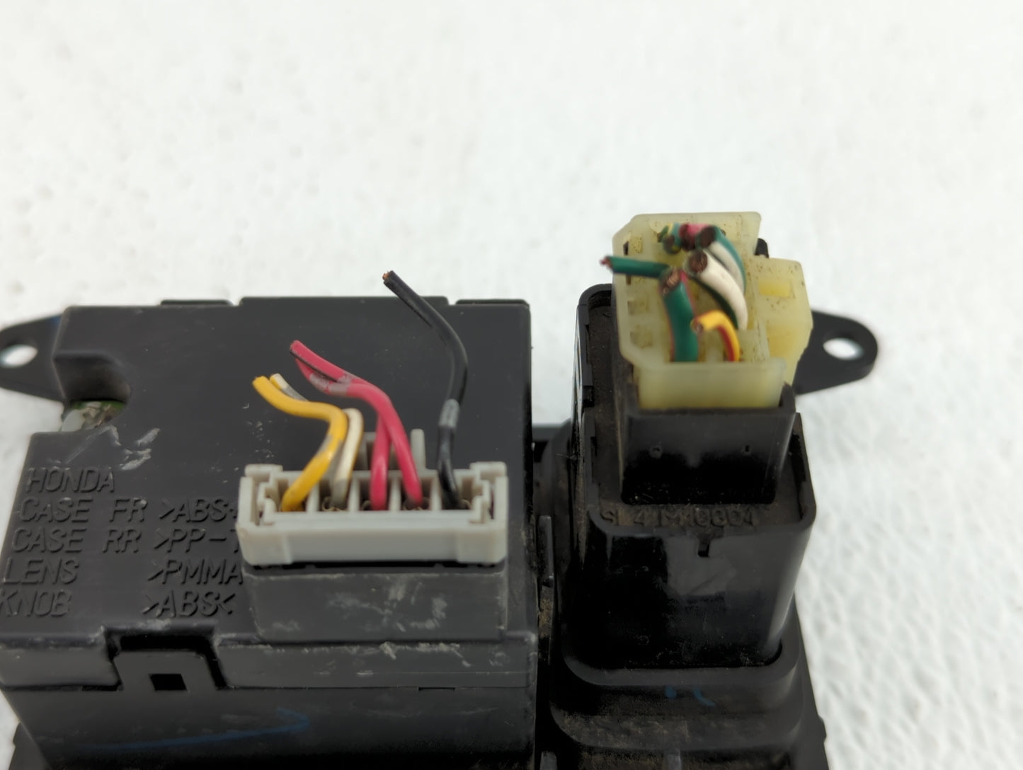 2003 Honda Odyssey Digitial Dash Clock Fits OEM Used Auto Parts - Oemusedautoparts1.com