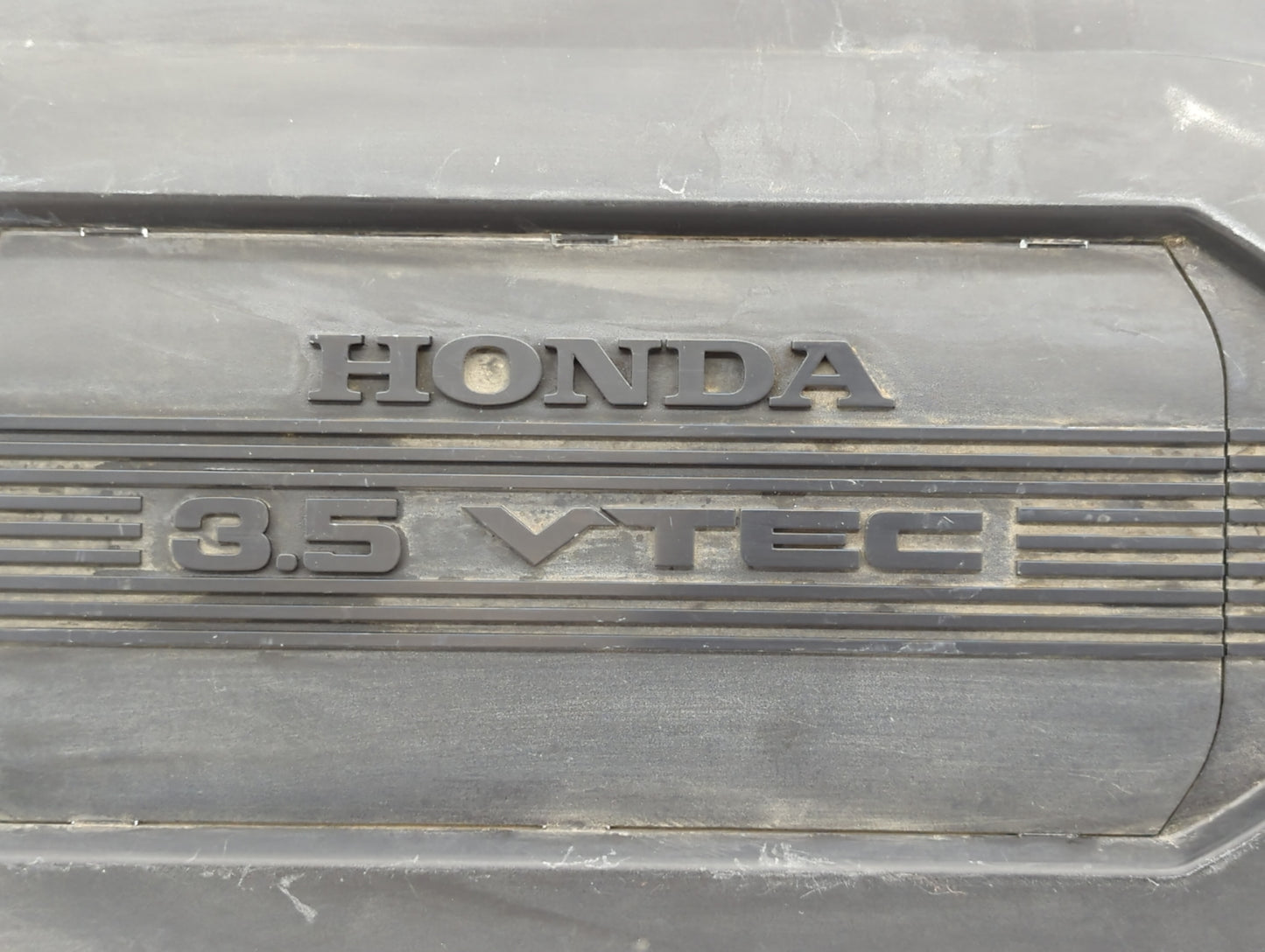 2003 Honda Odyssey Engine Cover - Oemusedautoparts1.com