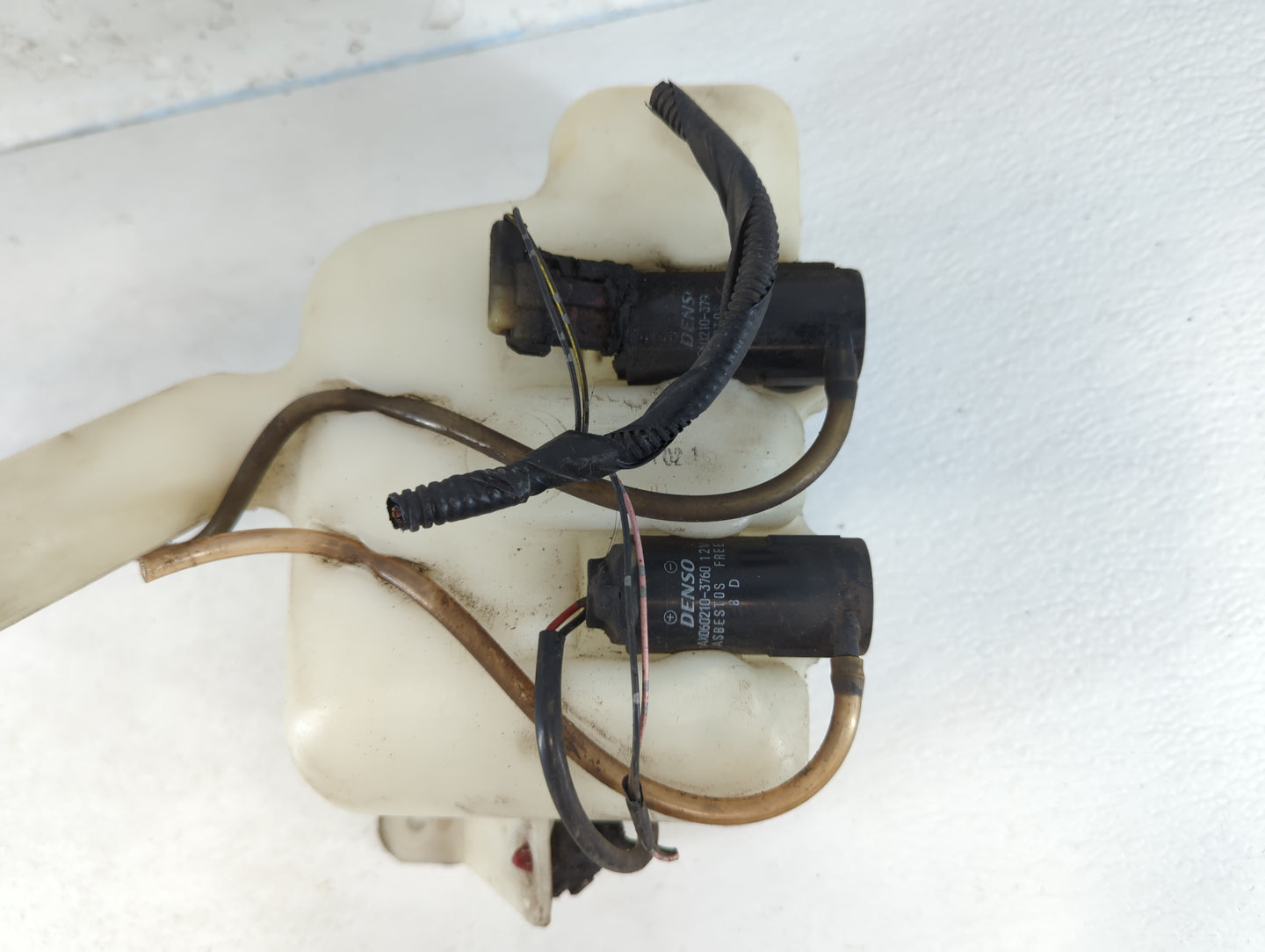 1999-2004 Honda Odyssey Windshield Washer Fluid Reservoir Bottle Oem - Oemusedautoparts1.com