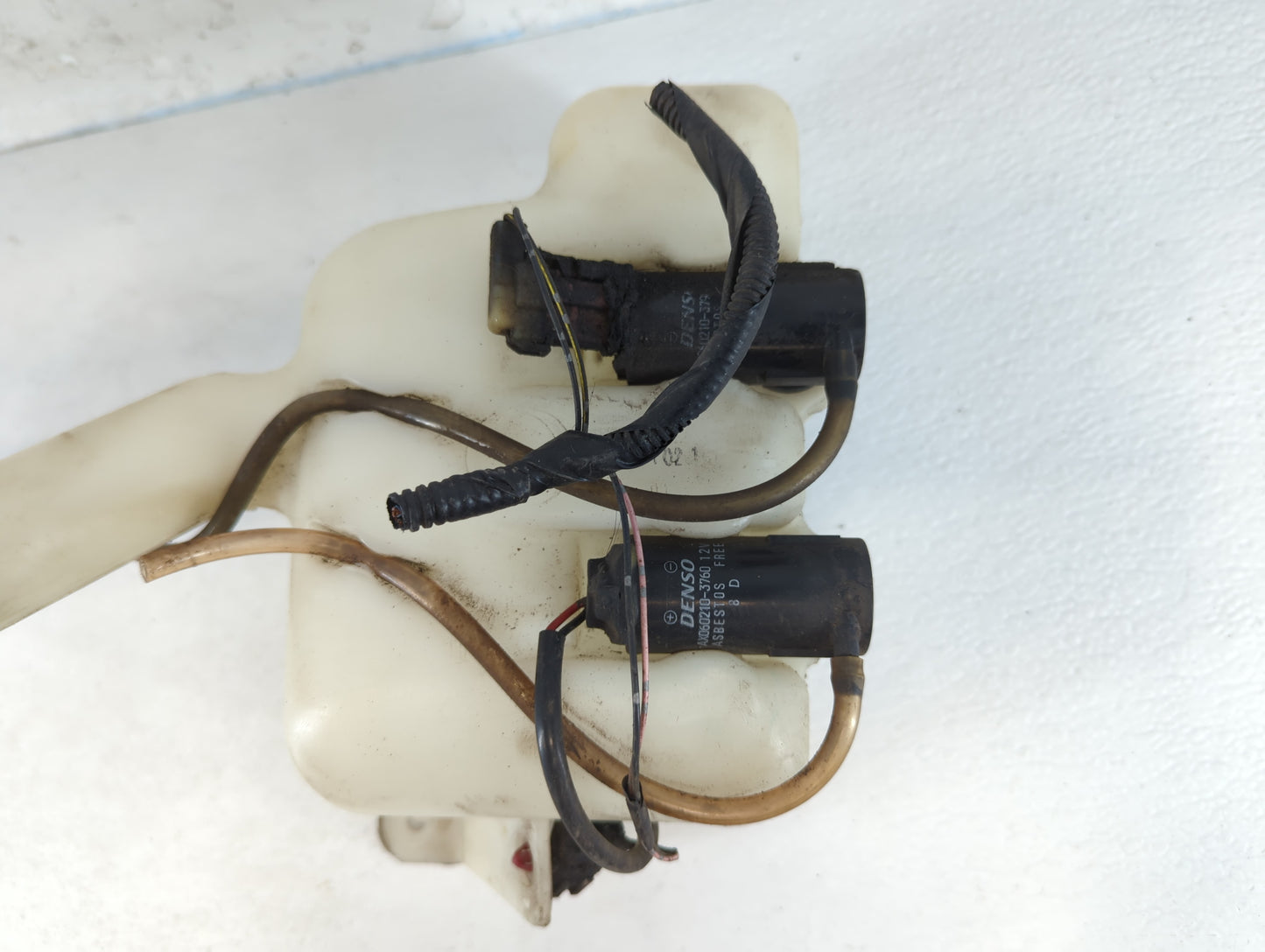 1999-2004 Honda Odyssey Windshield Washer Fluid Reservoir Bottle Oem - Oemusedautoparts1.com
