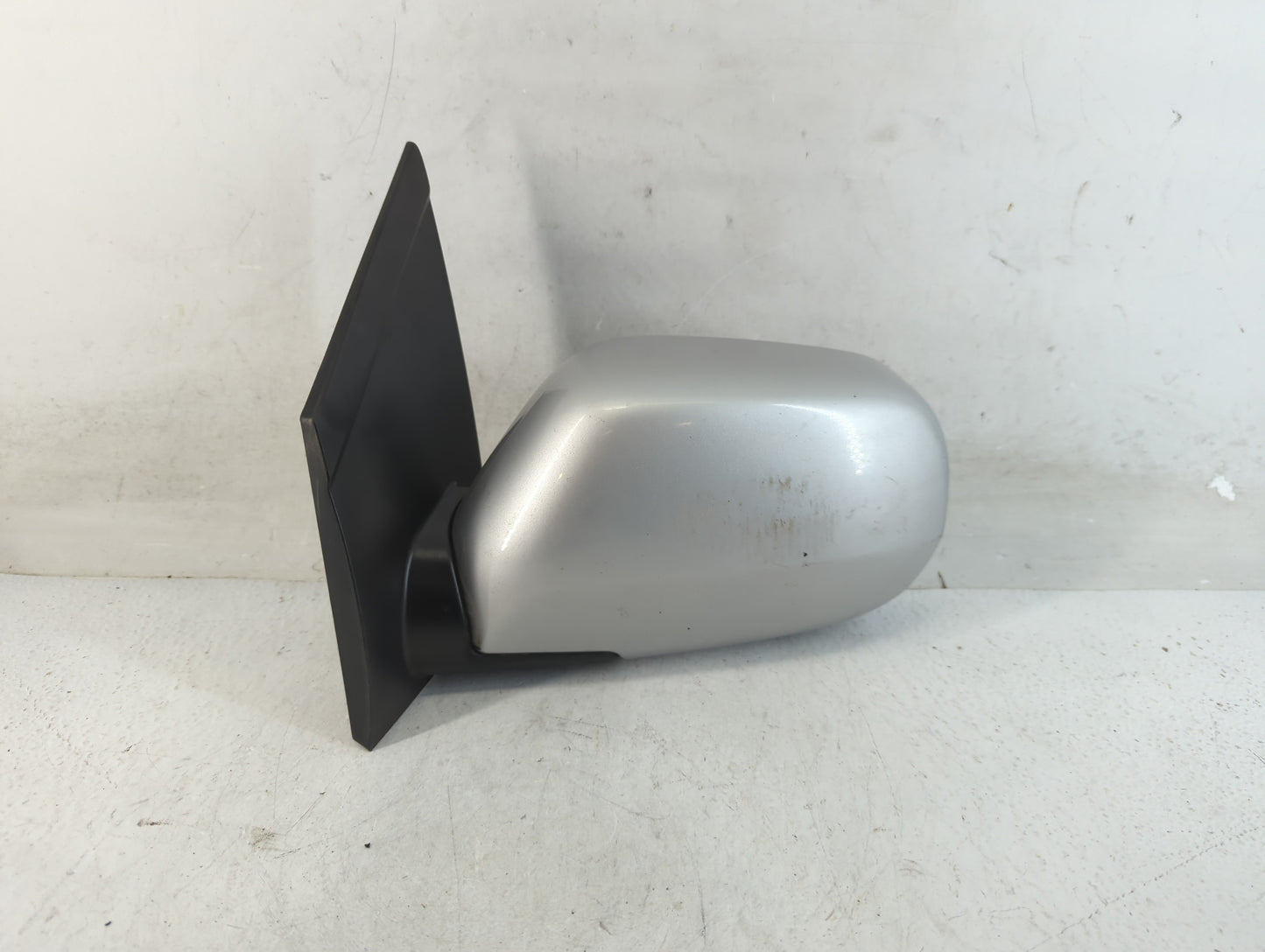 1999-2004 Honda Odyssey Driver Left Side View Manual Door Mirror Silver - Oemusedautoparts1.com