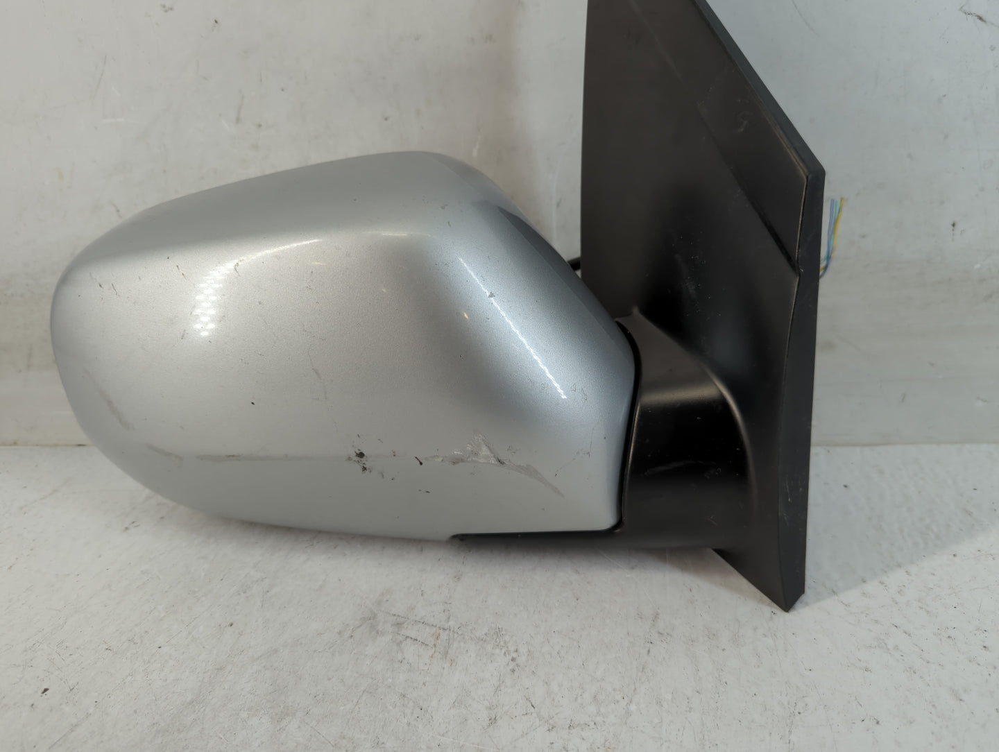 1999-2004 Honda Odyssey Passenger Right Side View Manual Door Mirror - Oemusedautoparts1.com