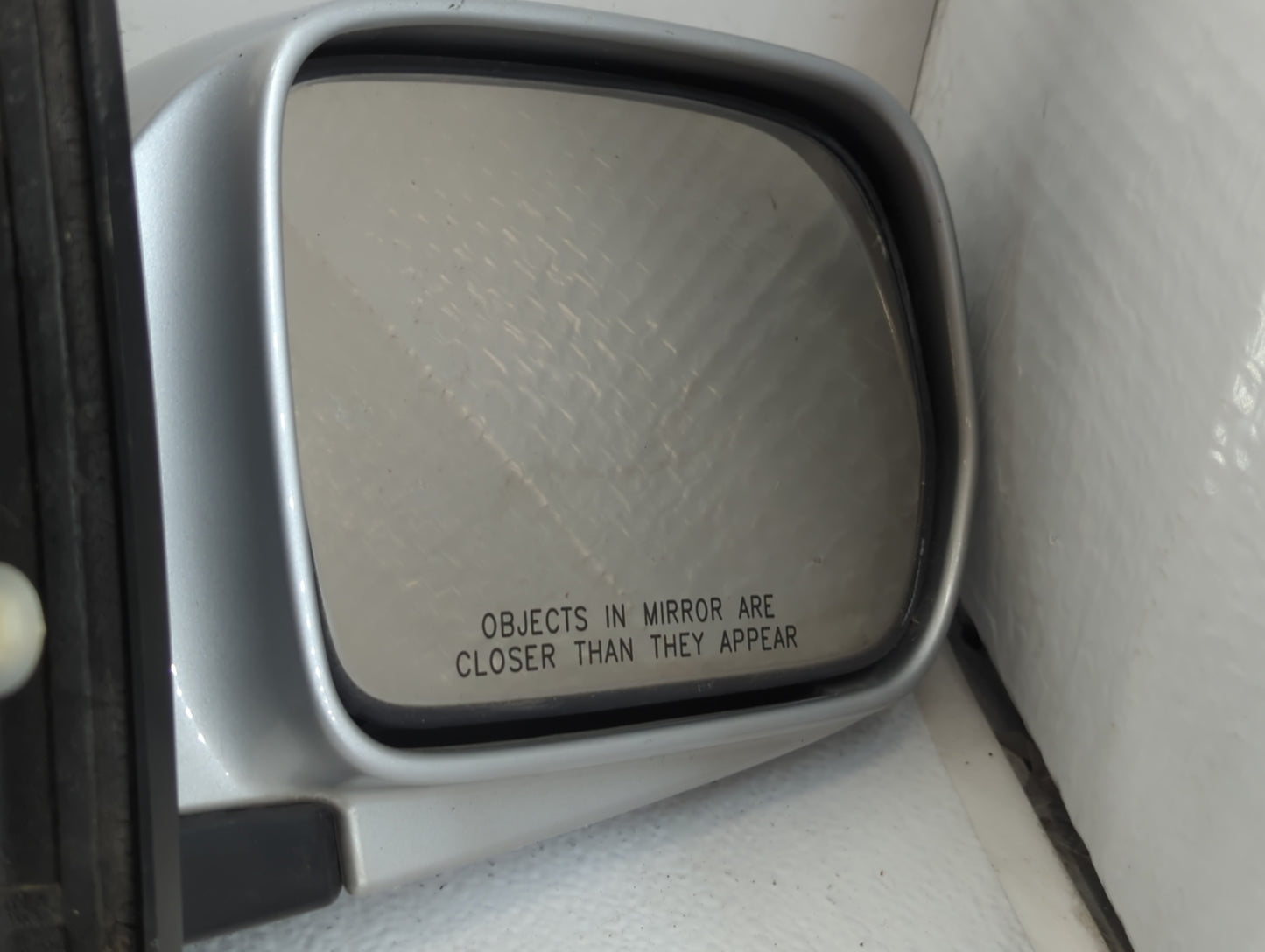 1999-2004 Honda Odyssey Passenger Right Side View Manual Door Mirror - Oemusedautoparts1.com