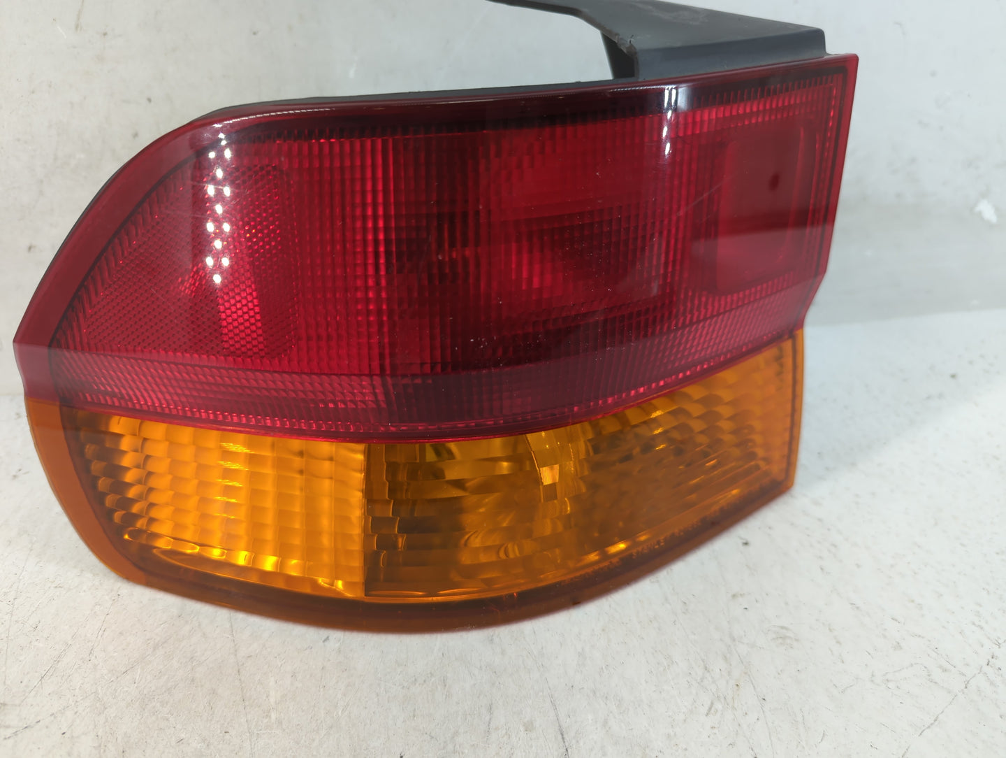 2002-2004 Honda Odyssey Tail Light Assembly Passenger Right OEM Fits Fits 2002 2003 2004 OEM Used Auto Parts - Oemusedautopa
