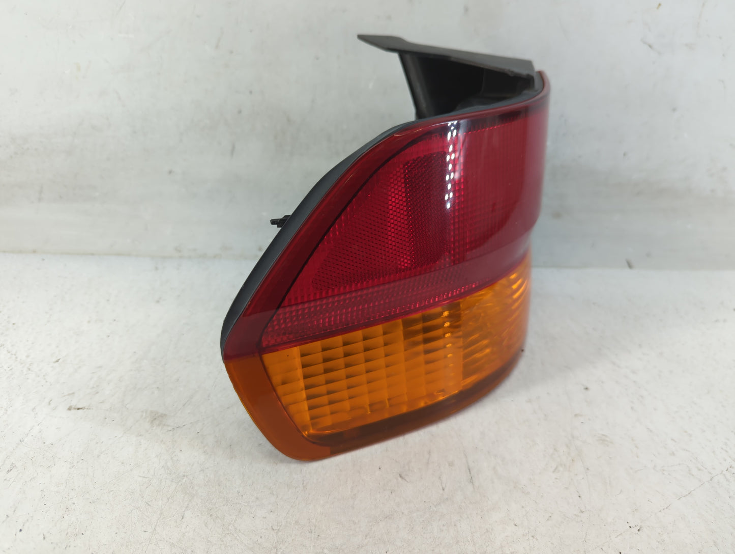 2002-2004 Honda Odyssey Tail Light Assembly Passenger Right OEM Fits Fits 2002 2003 2004 OEM Used Auto Parts - Oemusedautopa