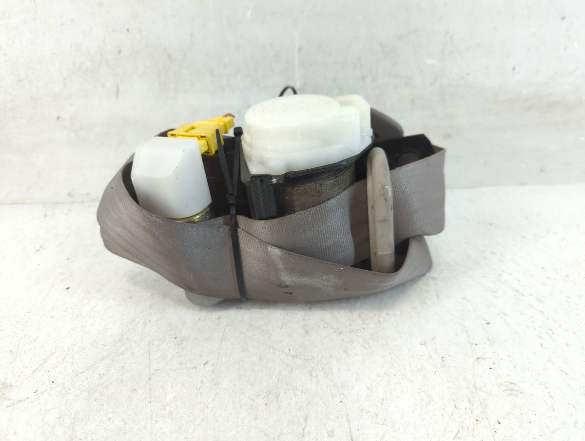 2003-2004 Honda Odyssey Passenger Front Seatbelt Buckle - Oemusedautoparts1.com