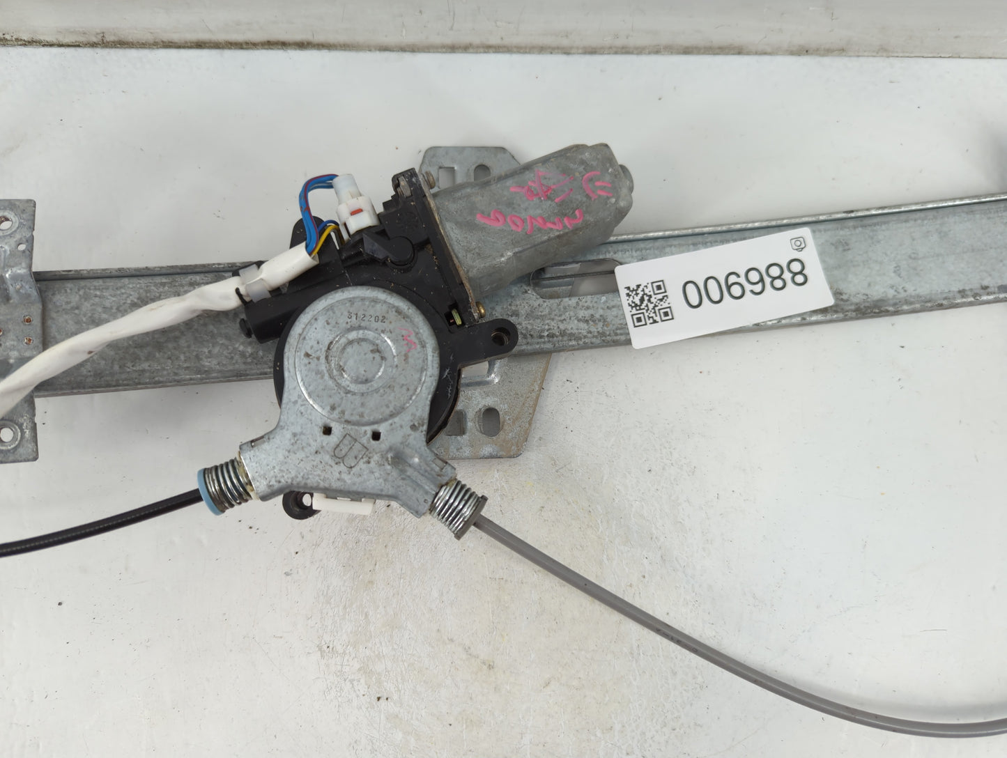 2003-2004 Honda Odyssey Window Regulator Passenger Front - Oemusedautoparts1.com