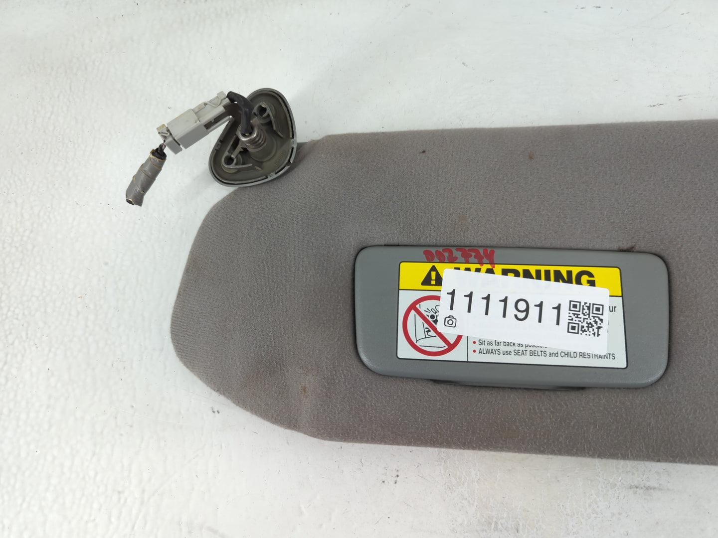 2003-2004 Honda Pilot Sun Visor Shade Replacement Driver Left Mirror Fits Fits 2003 2004 OEM Used Auto Parts - Oemusedautopa