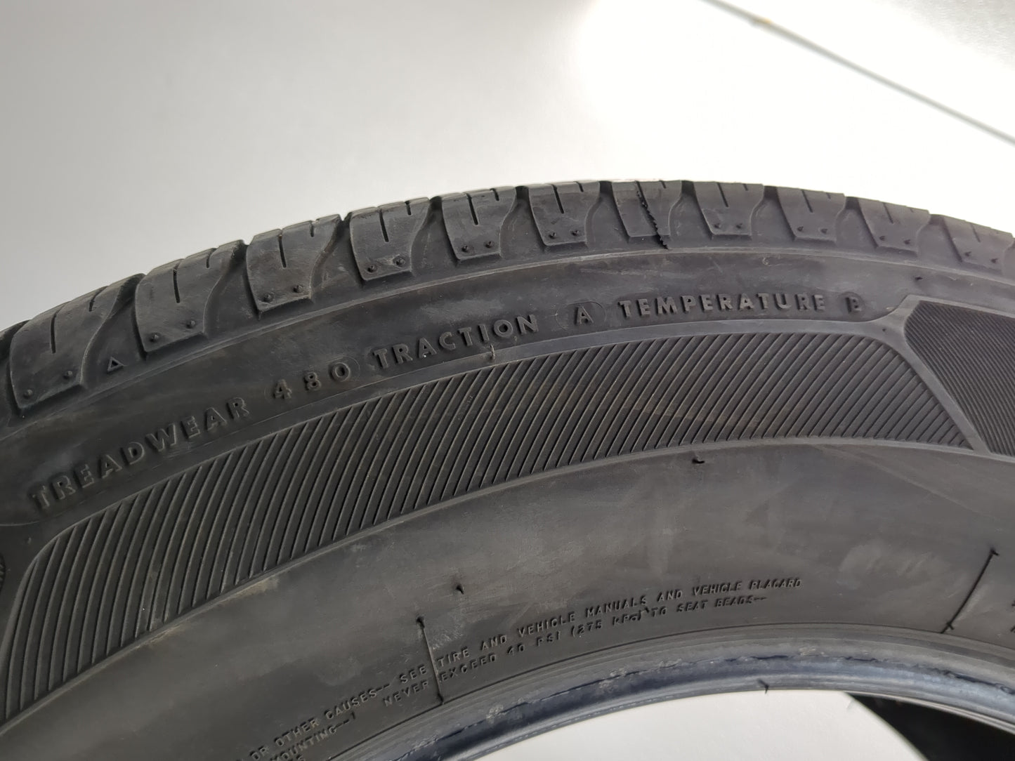 Used Tire P255/60R19 FIRESTONE ALL SEASON 108S - Tread Depth 10/32 - Oemusedautoparts1.com