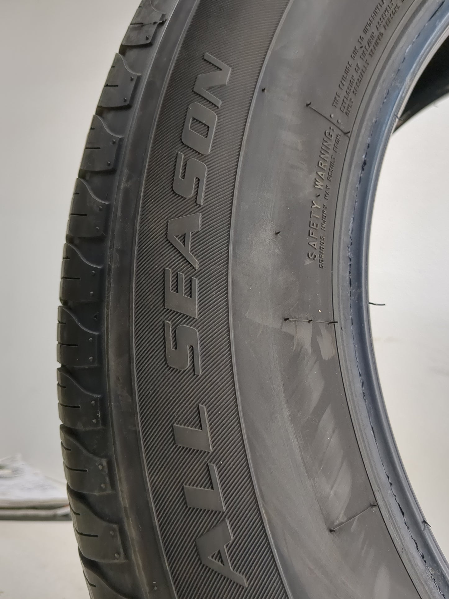 Used Tire P255/60R19 FIRESTONE ALL SEASON 108S - Tread Depth 10/32 - Oemusedautoparts1.com