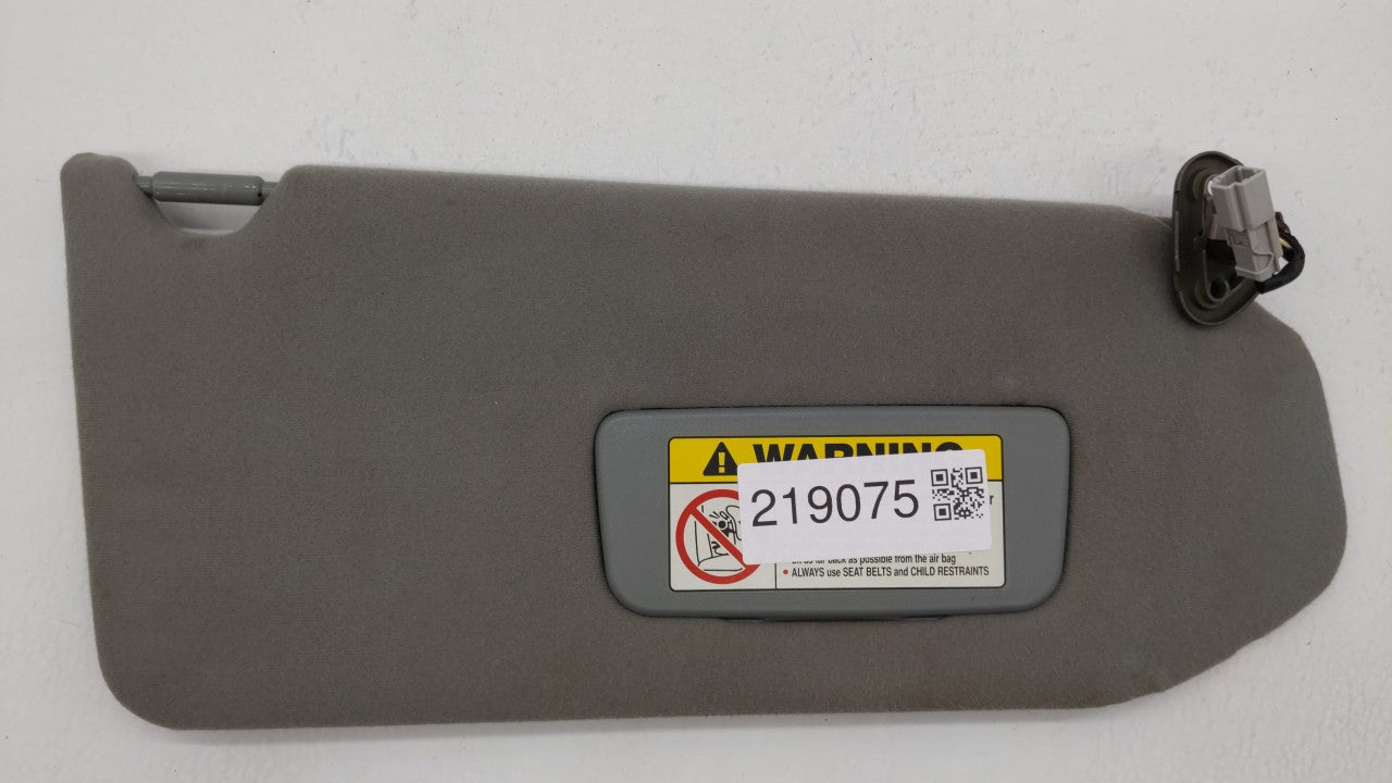 2003-2004 Honda Pilot Sun Visor Shade Replacement Passenger Right Mirror Fits Fits 2003 2004 OEM Used Auto Parts - Oemusedau