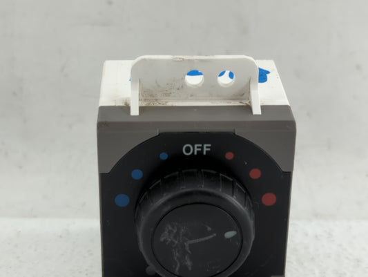 2003-2008 Honda Pilot Climate Control Module Temperature AC/Heater Replacement P/N:SVAA41 Fits Fits 2003 2004 2005 2006 2007 2008 OEM Used Auto Parts