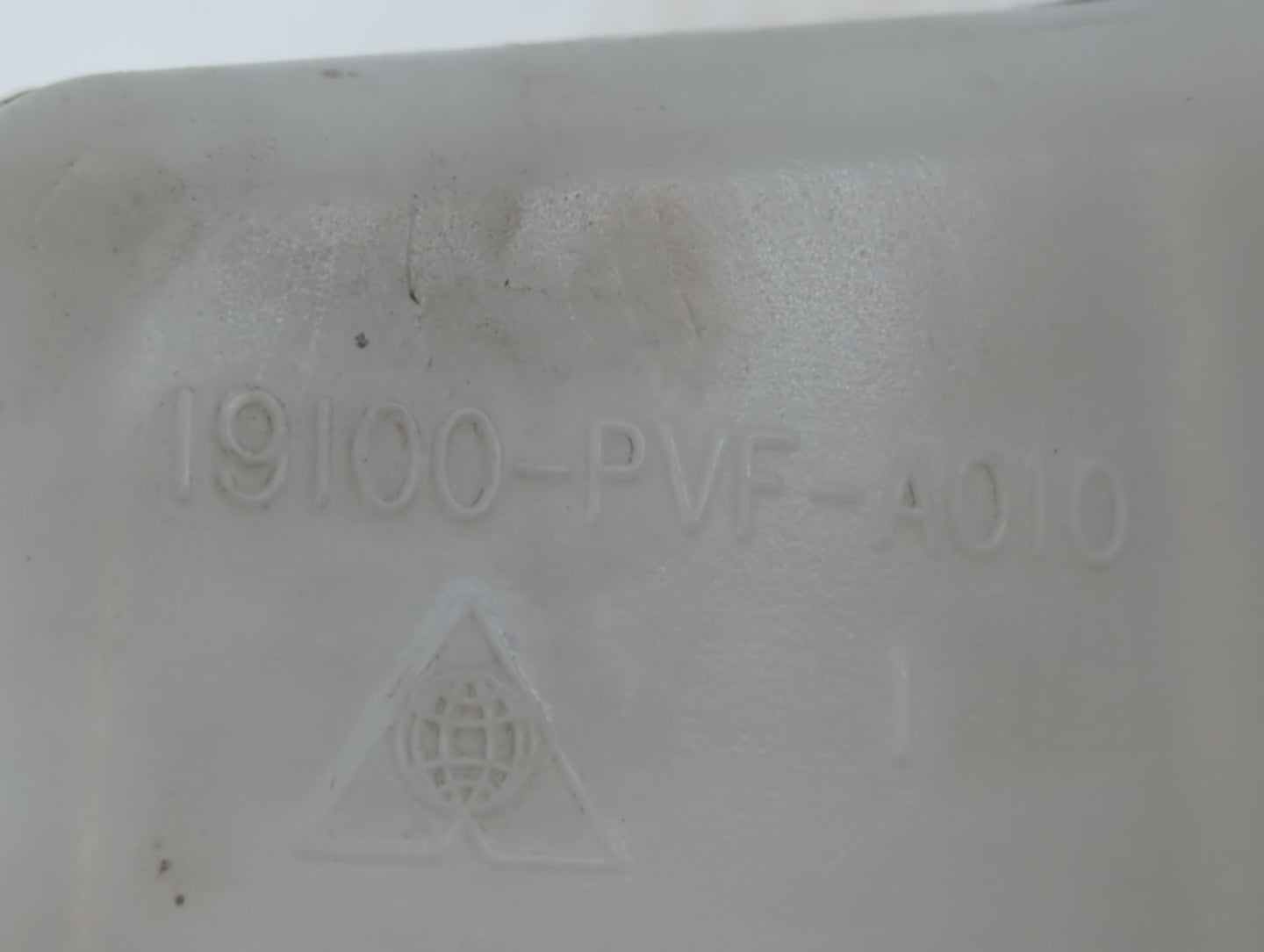 2003-2005 Honda Pilot Windshield Washer Fluid Reservoir Bottle Oem - Oemusedautoparts1.com