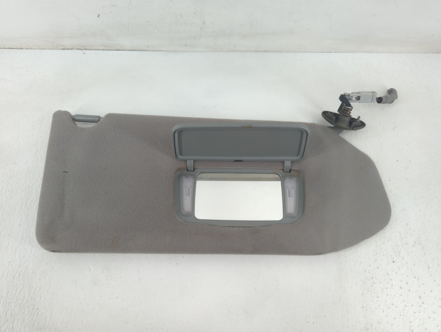 2003-2004 Honda Pilot Sun Visor Shade Replacement Passenger Right Mirror Fits Fits 2003 2004 OEM Used Auto Parts - Oemusedau