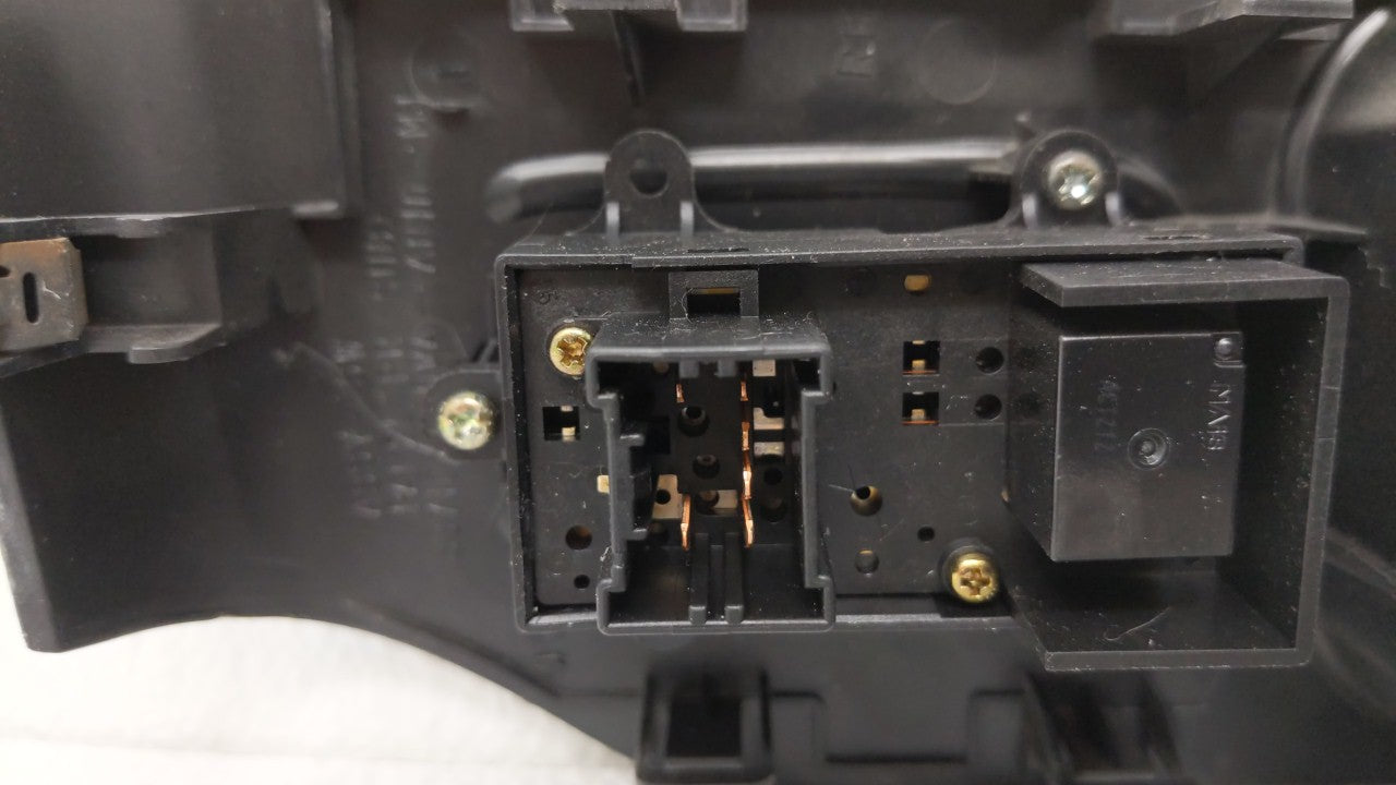 2003 Honda Pilot Passenger Right Power Window Switch 83710-s9va-a010-m1 - Oemusedautoparts1.com