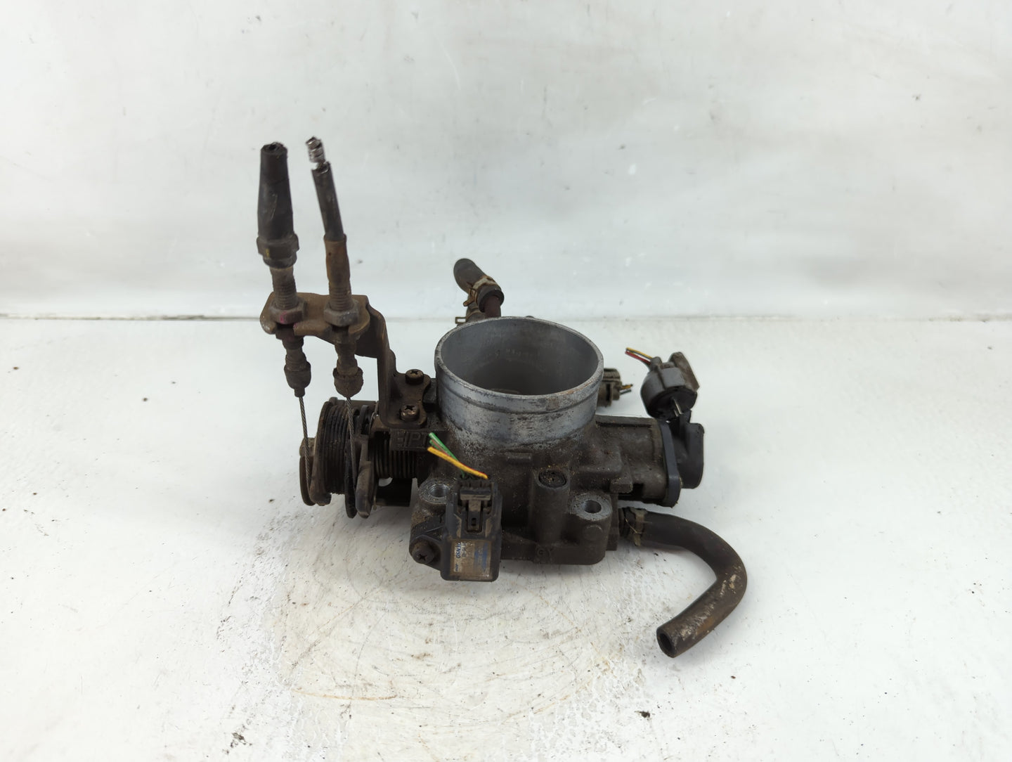 2003-2004 Honda Pilot Throttle Body Fits Fits 2001 2002 2003 2004 OEM Used Auto Parts - Oemusedautoparts1.com