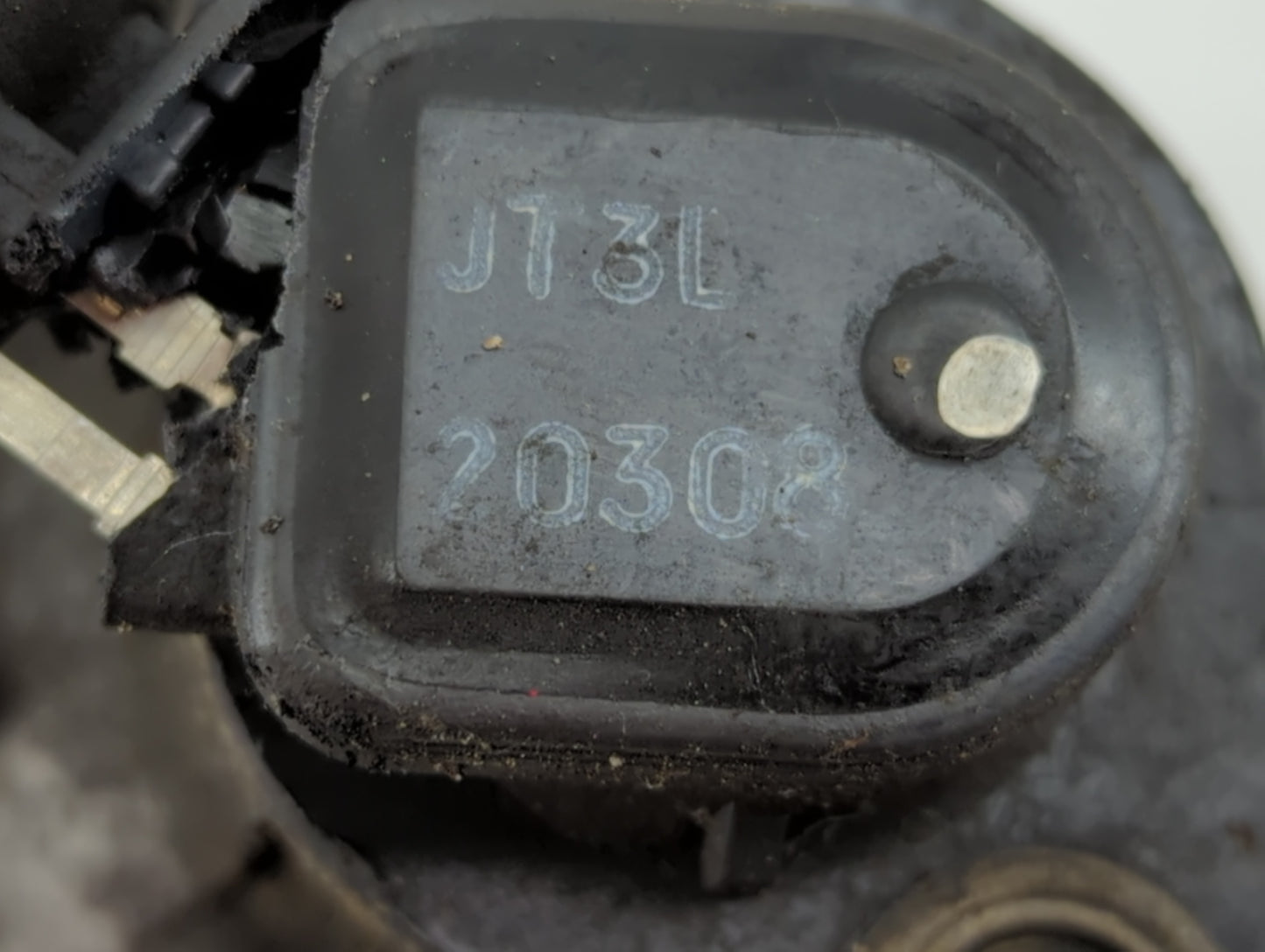2003-2004 Honda Pilot Throttle Body Fits Fits 2001 2002 2003 2004 OEM Used Auto Parts - Oemusedautoparts1.com