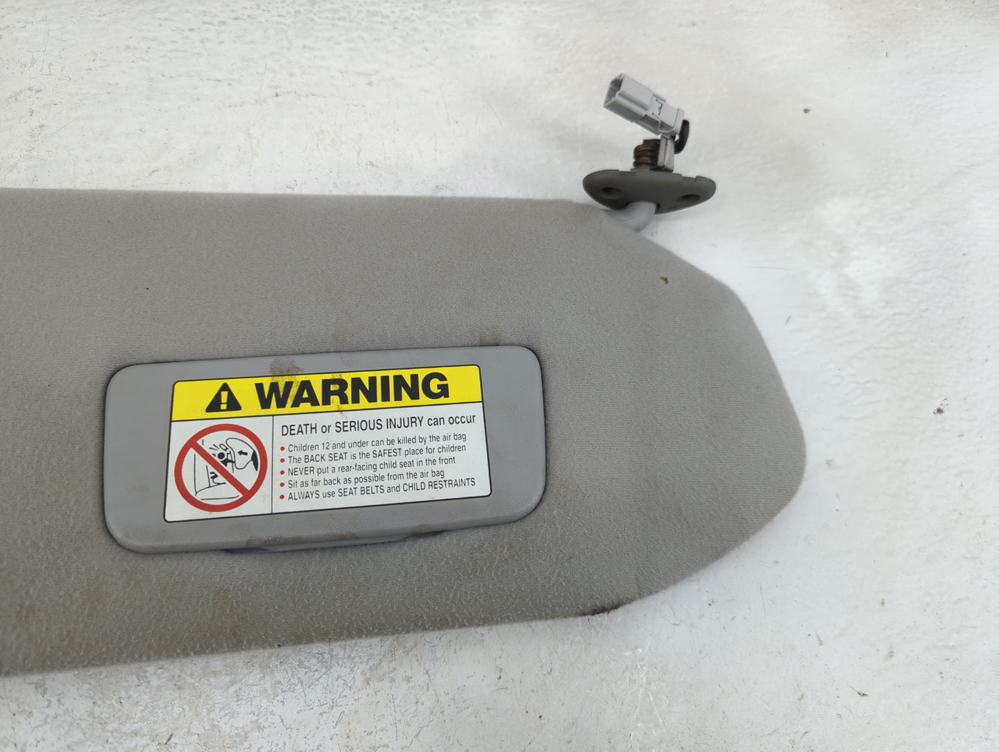 2003-2004 Honda Pilot Sun Visor Shade Replacement Passenger Right Mirror Fits Fits 2003 2004 OEM Used Auto Parts - Oemusedau