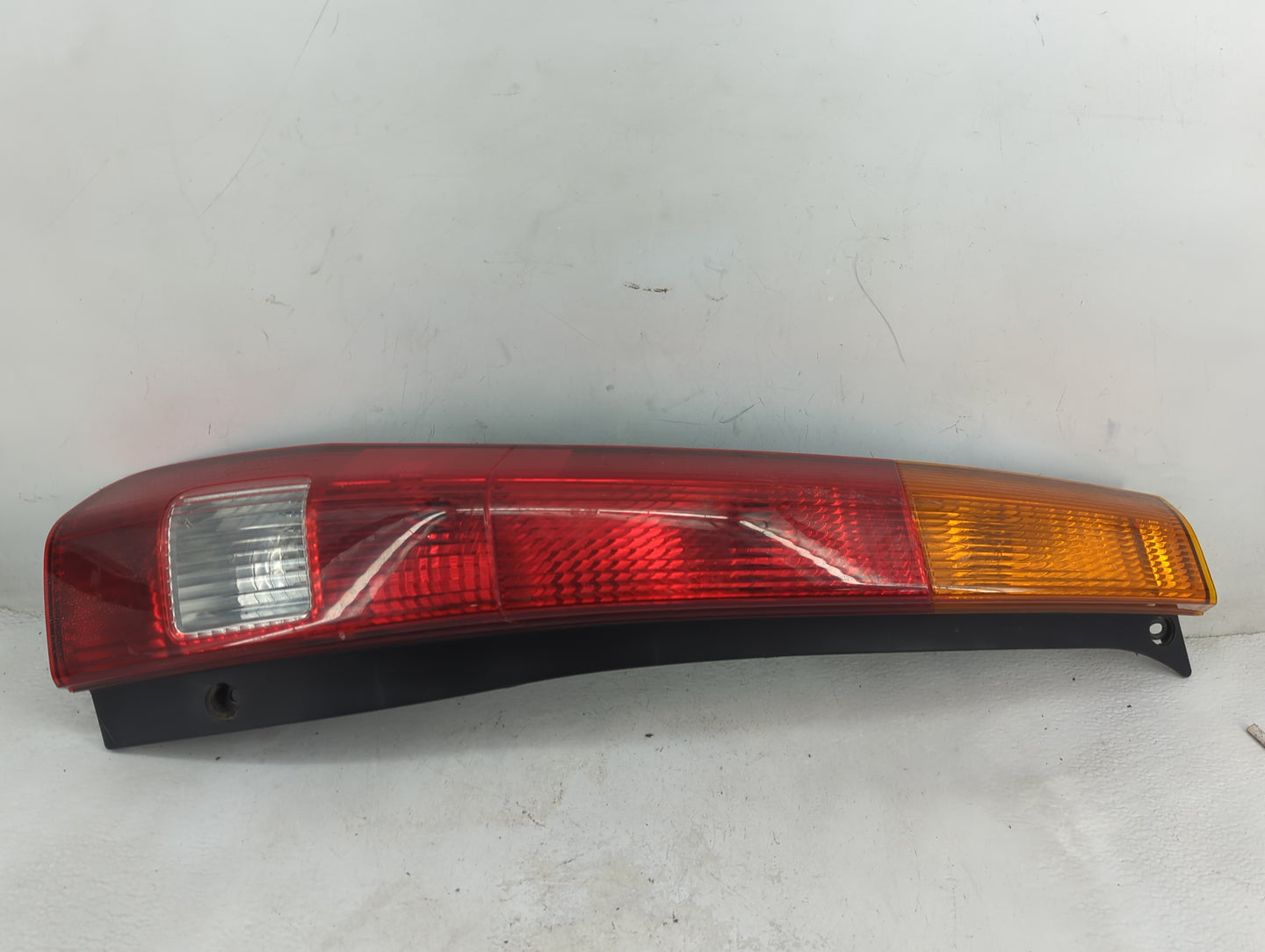 2003 Honda Crv Crv Tail Light Assembly Driver Left OEM Fits OEM Used Auto Parts - Oemusedautoparts1.com
