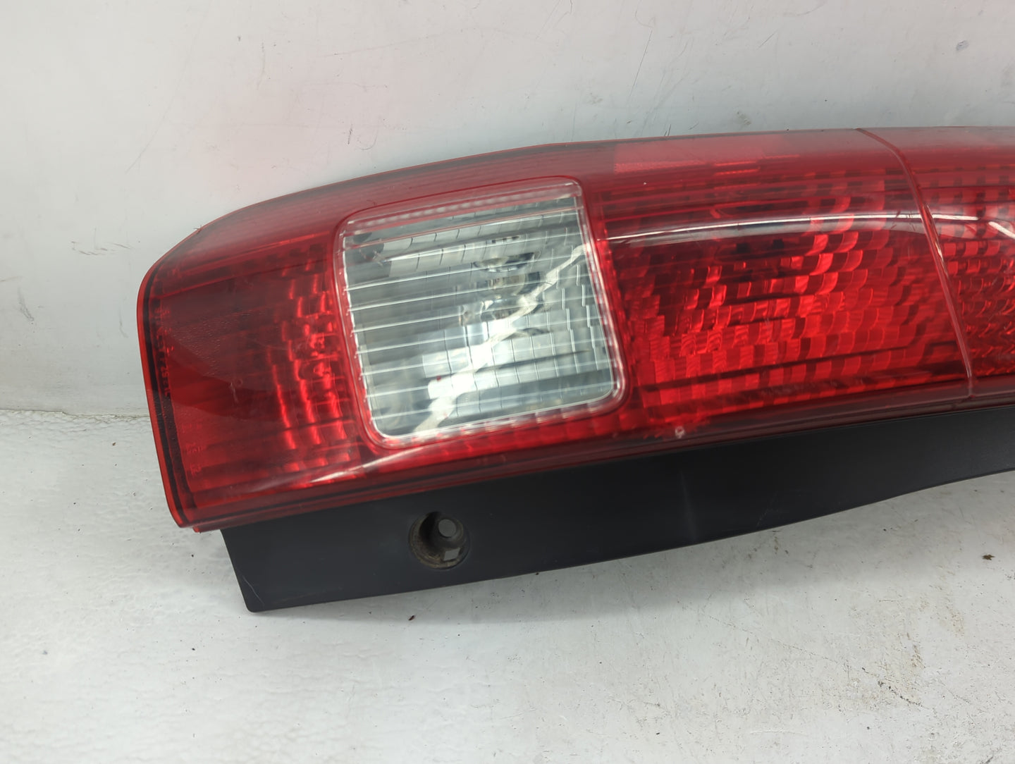 2003 Honda Crv Crv Tail Light Assembly Driver Left OEM Fits OEM Used Auto Parts - Oemusedautoparts1.com