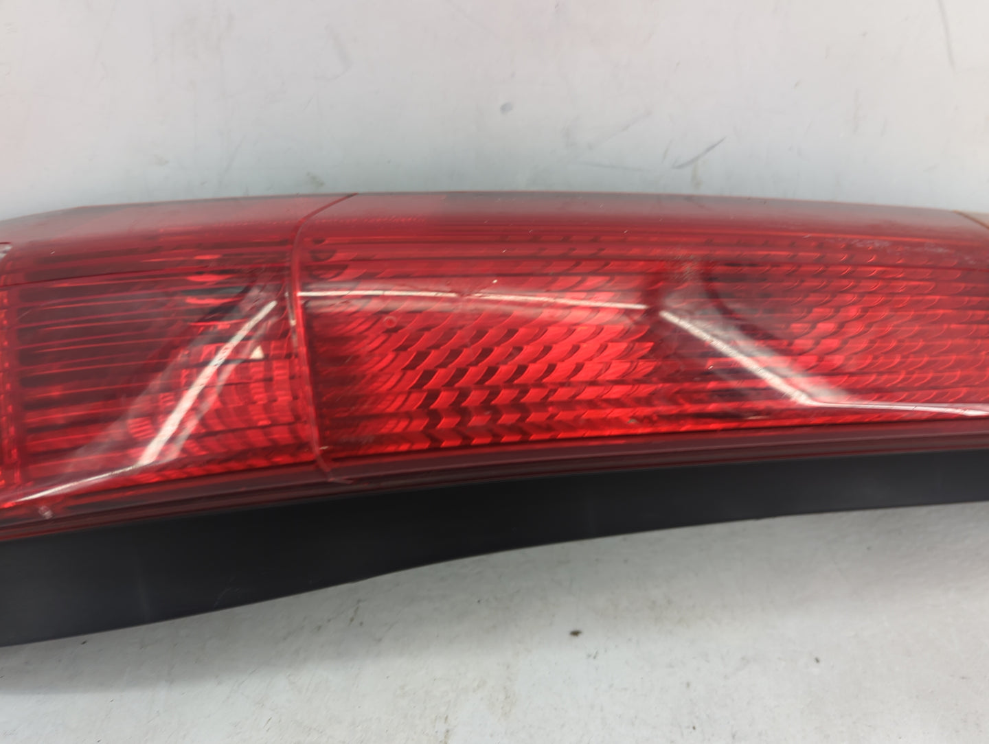 2003 Honda Crv Crv Tail Light Assembly Driver Left OEM Fits OEM Used Auto Parts - Oemusedautoparts1.com