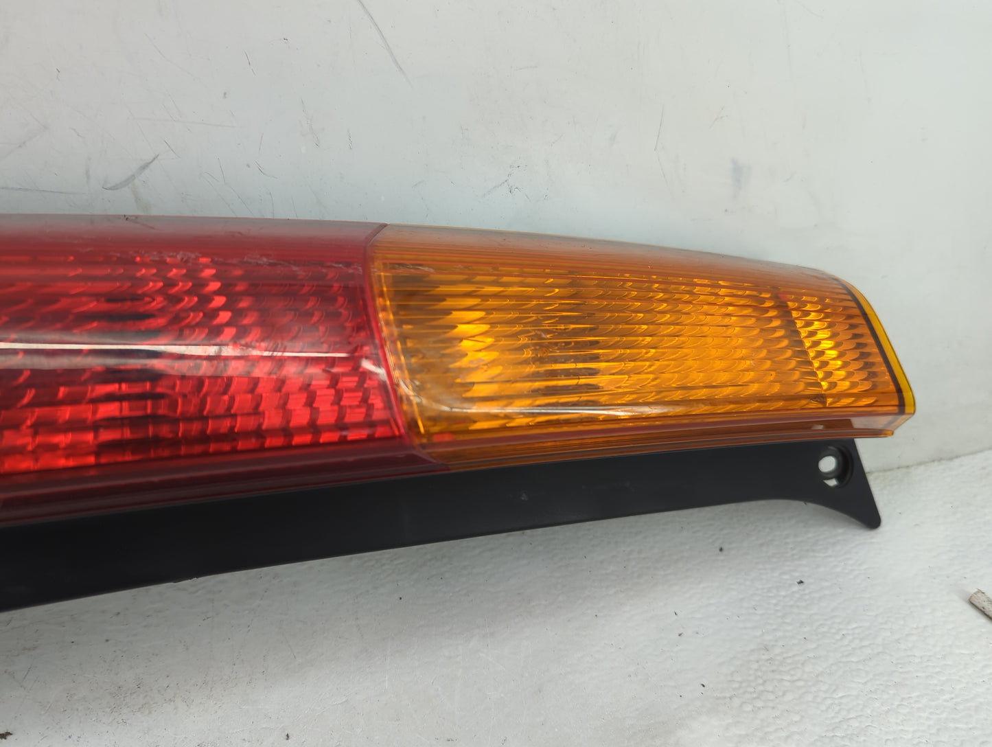 2003 Honda Crv Crv Tail Light Assembly Driver Left OEM Fits OEM Used Auto Parts - Oemusedautoparts1.com