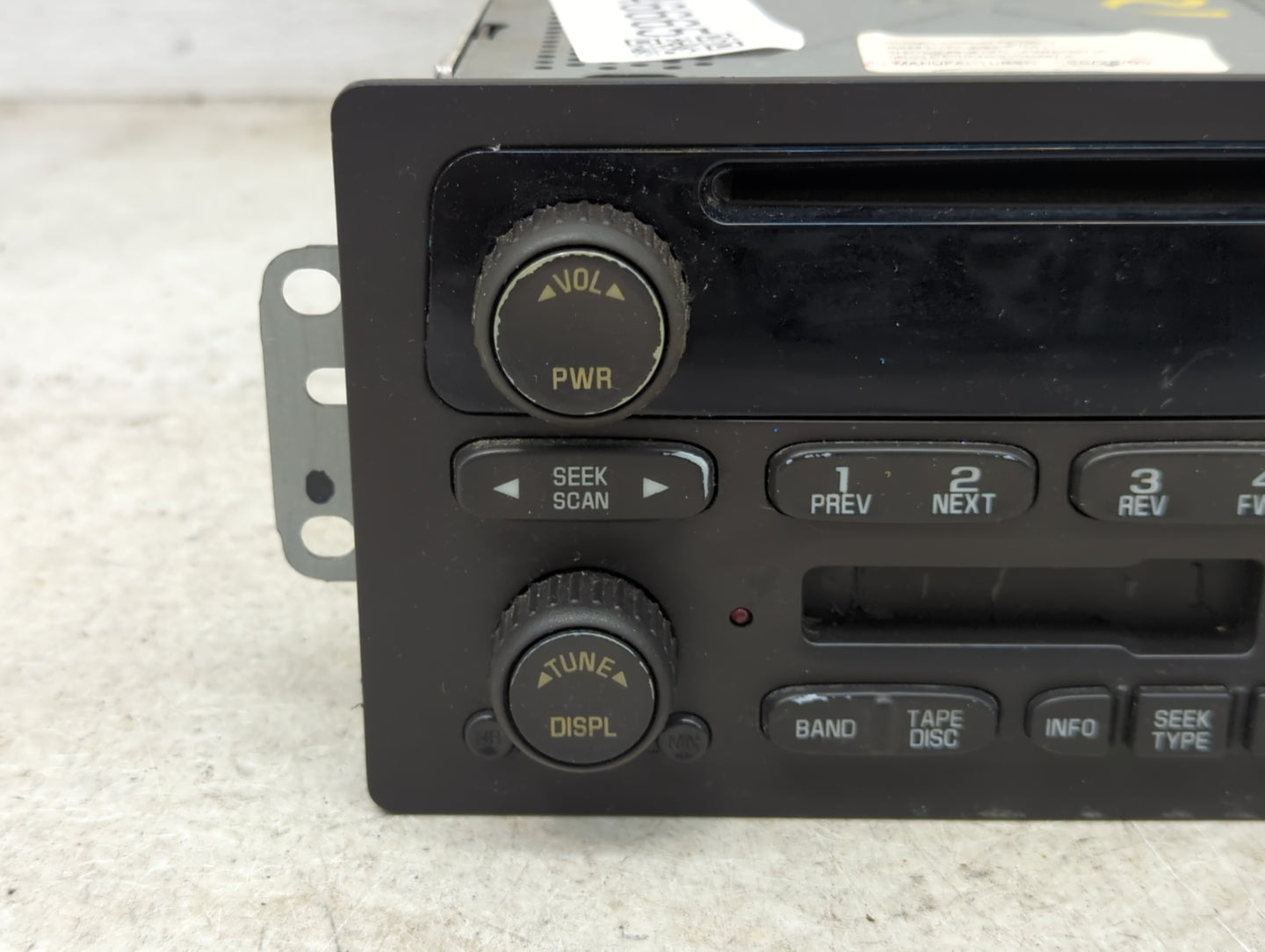 2003 Hummer H2 Radio AM FM Cd Player Receiver Replacement P/N:15104156 Fits OEM Used Auto Parts - Oemusedautoparts1.com