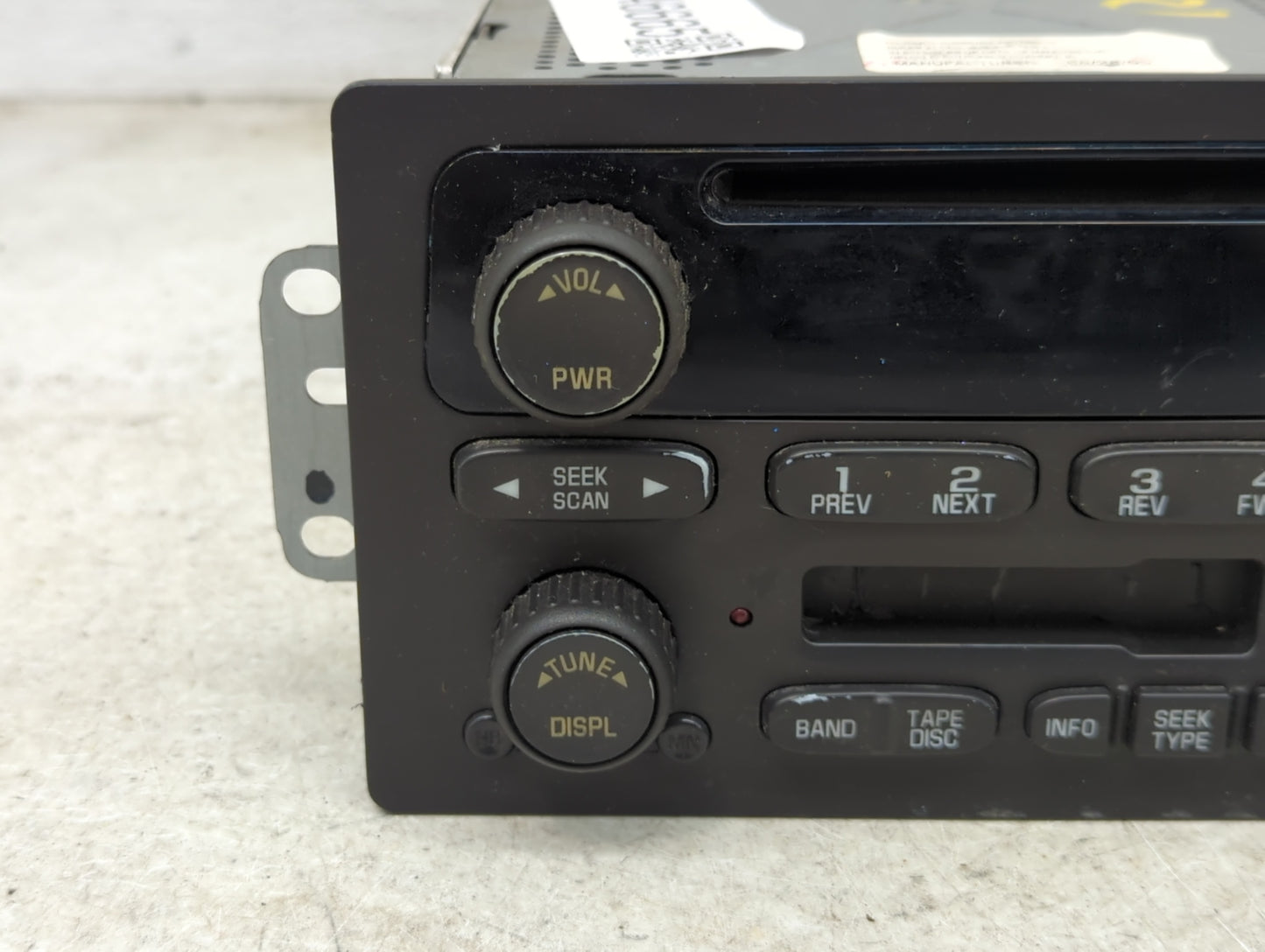 2003 Hummer H2 Radio AM FM Cd Player Receiver Replacement P/N:15104156 Fits OEM Used Auto Parts - Oemusedautoparts1.com