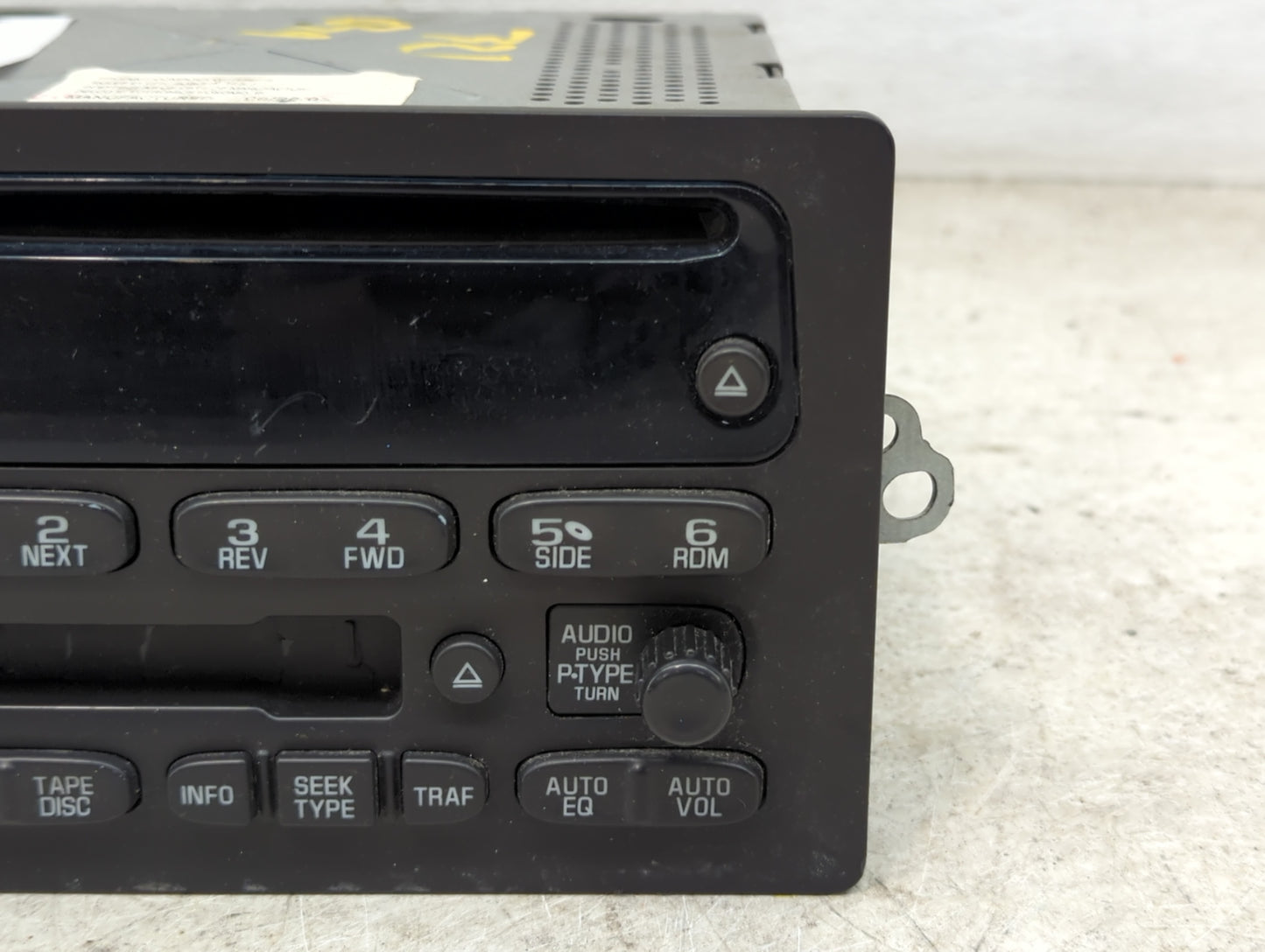 2003 Hummer H2 Radio AM FM Cd Player Receiver Replacement P/N:15104156 Fits OEM Used Auto Parts - Oemusedautoparts1.com