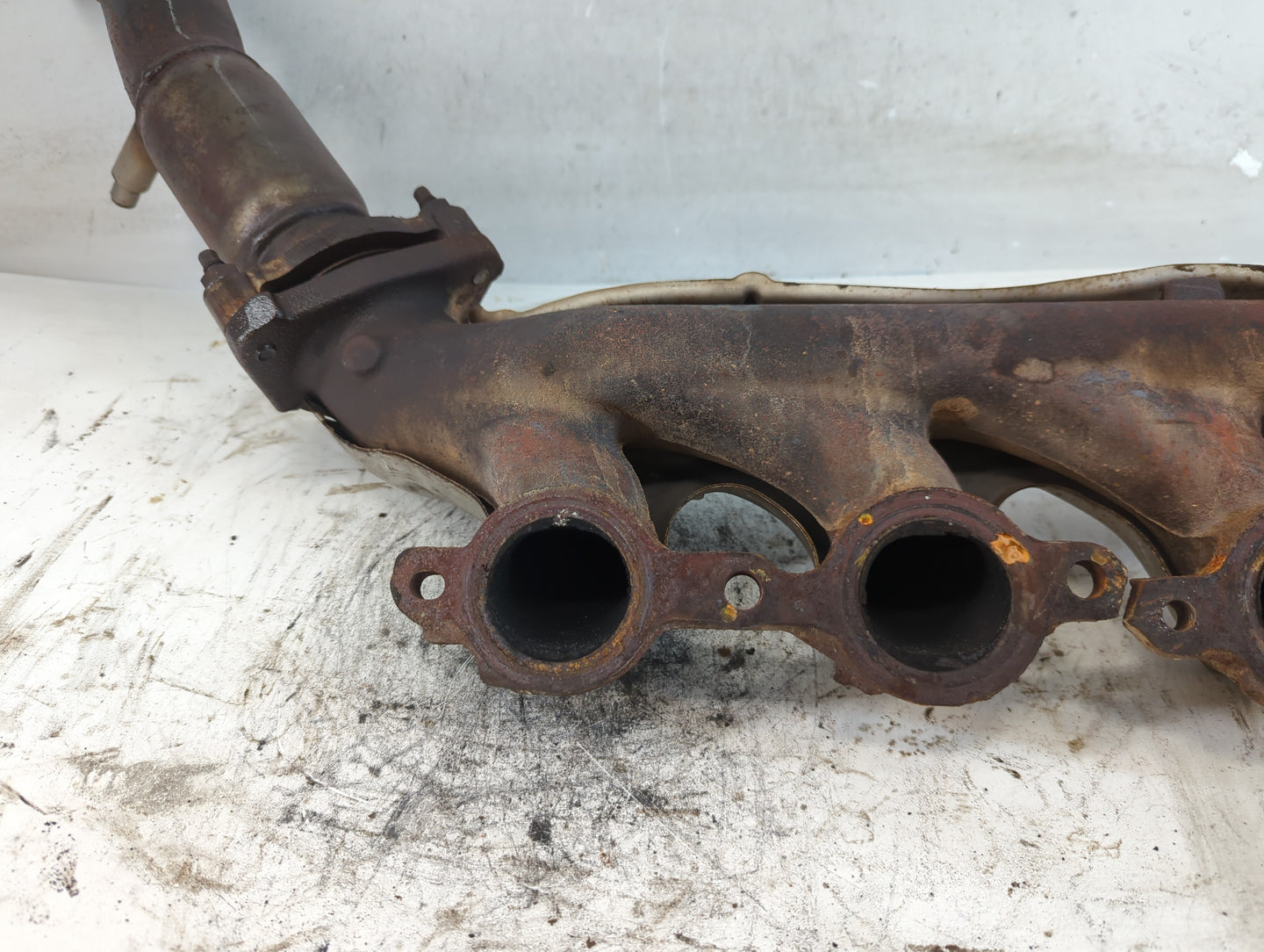 Hummer H2 Turbocharger Exhaust Manifold With Turbo Charger - Oemusedautoparts1.com