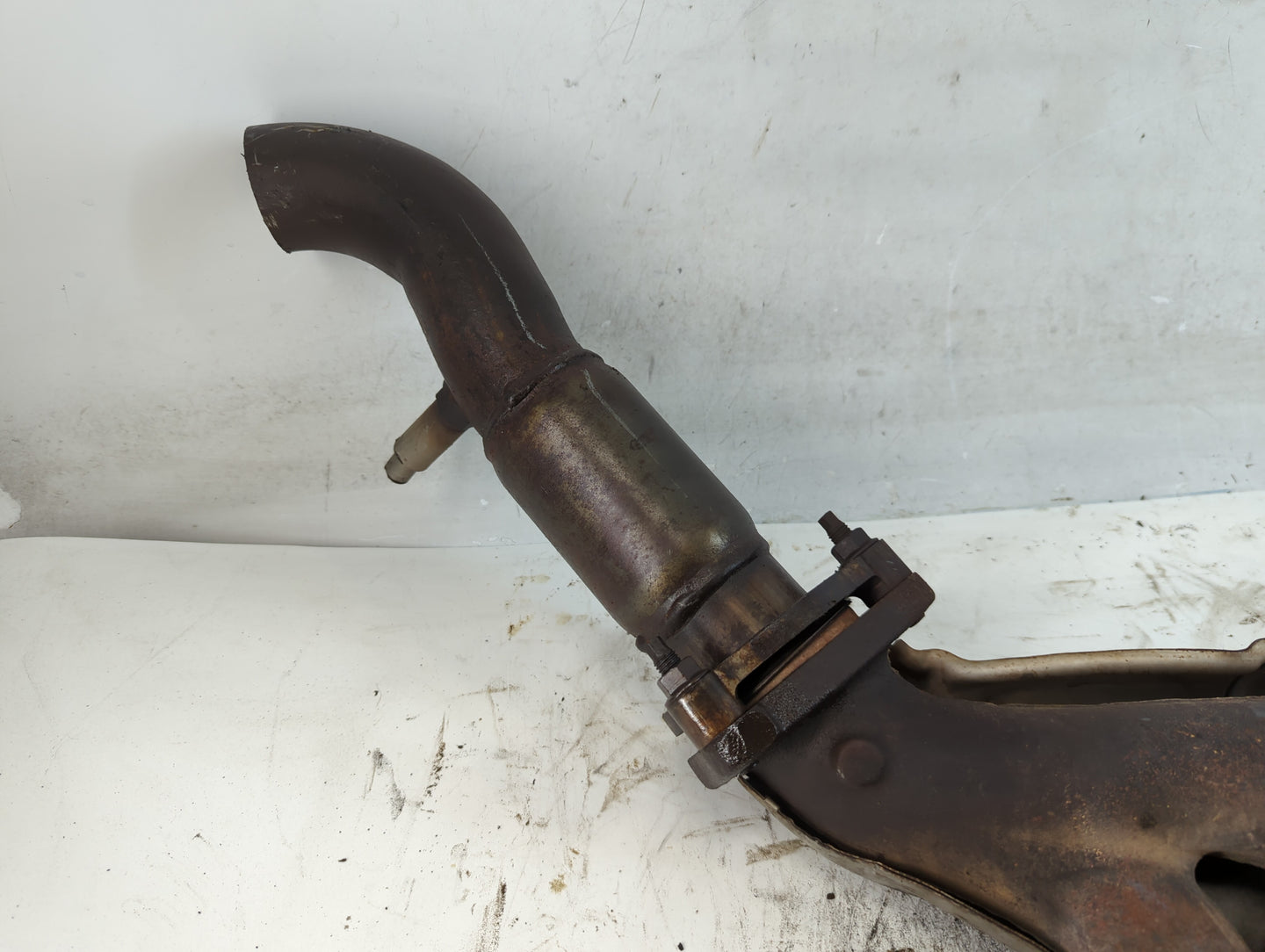 Hummer H2 Turbocharger Exhaust Manifold With Turbo Charger - Oemusedautoparts1.com