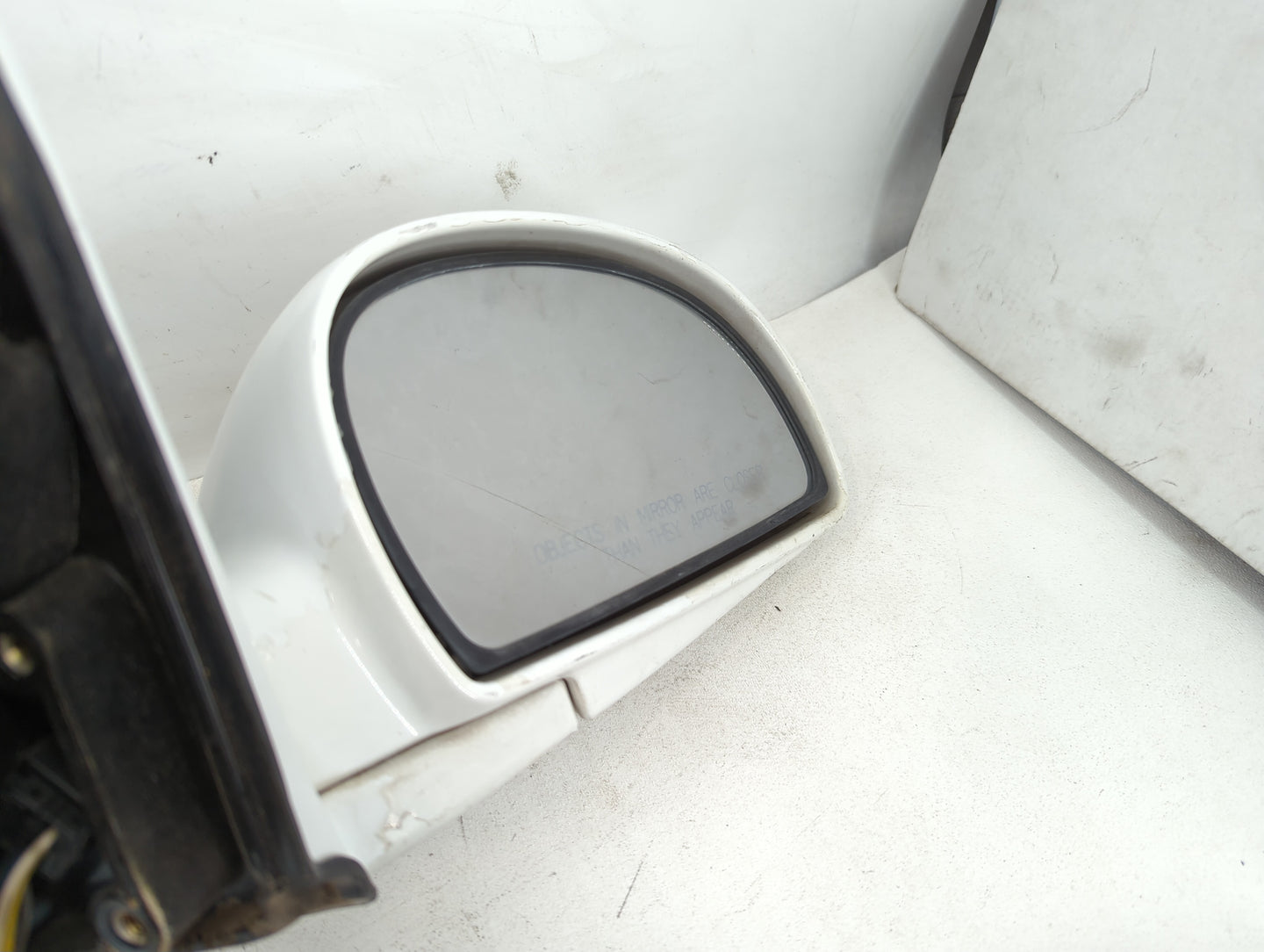 2002-2006 Hyundai Accent Passenger Side View Mirror - Right Door Mirror OEM Used - Oemusedautoparts1.com
