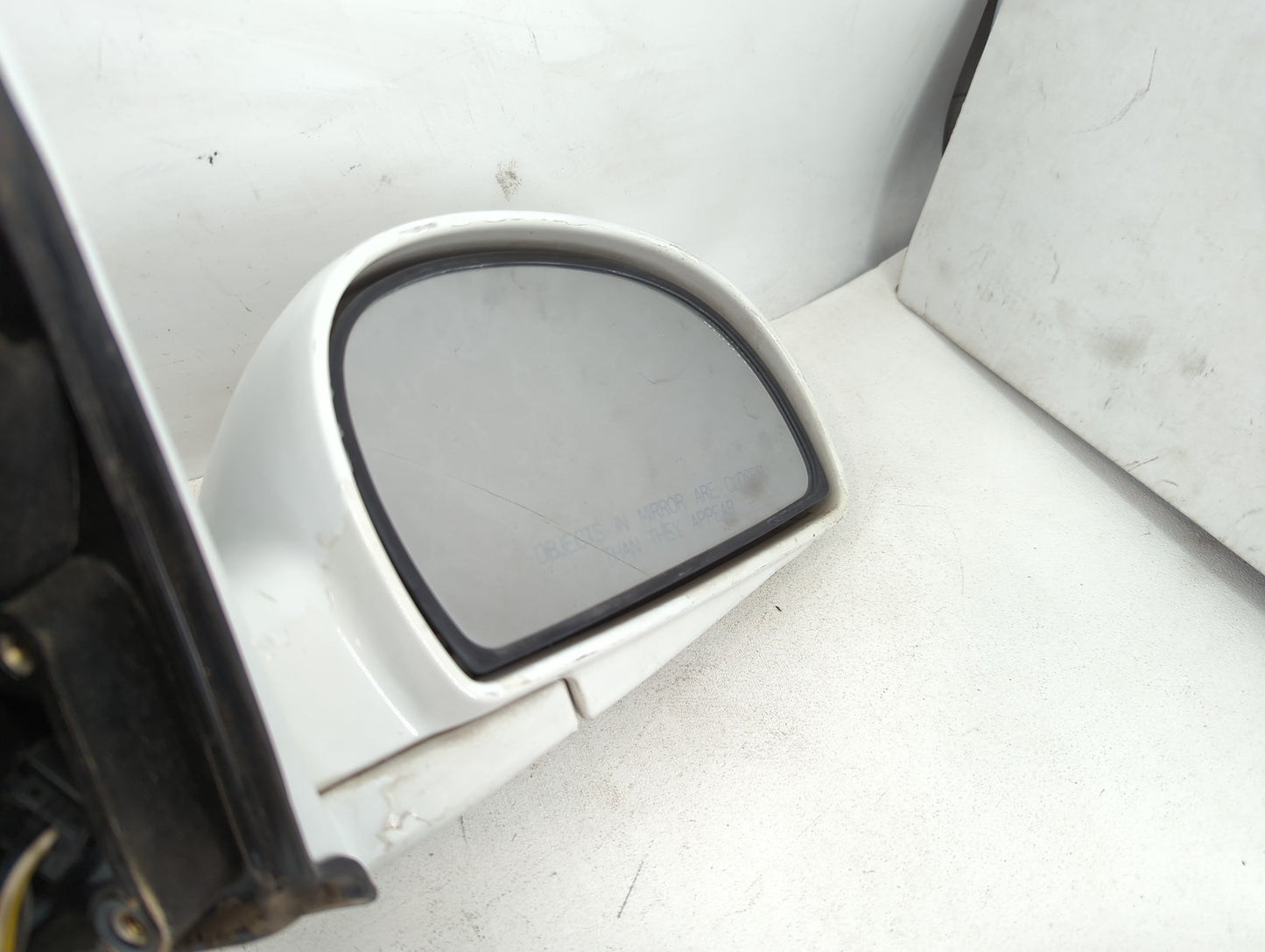 2002-2006 Hyundai Accent Passenger Side View Mirror - Right Door Mirror OEM Used - Oemusedautoparts1.com