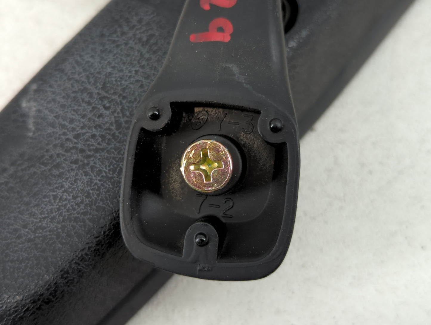 2000-2004 Hyundai Accent Interior Rear View Mirror Replacement OEM P/N:E402806 Fits OEM Used Auto Parts - Oemusedautoparts1.