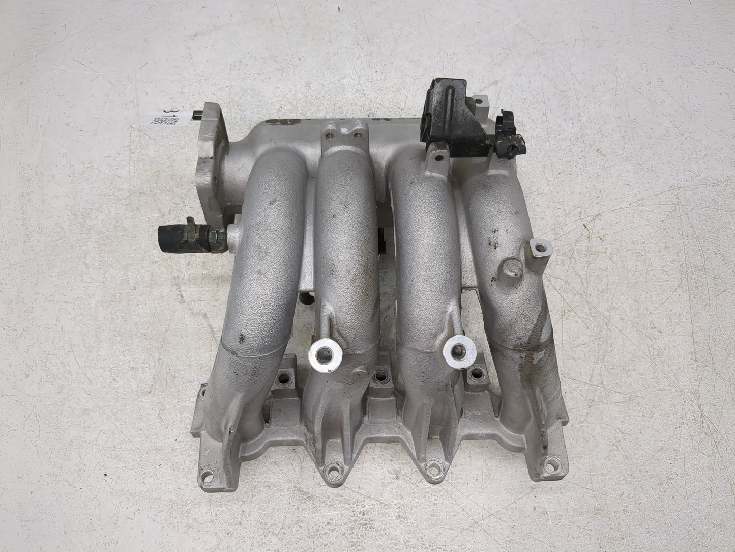 2003 Hyundai Accent Air Intake Manifold P/N:39300 22600 Fits OEM Used Auto Parts - Oemusedautoparts1.com
