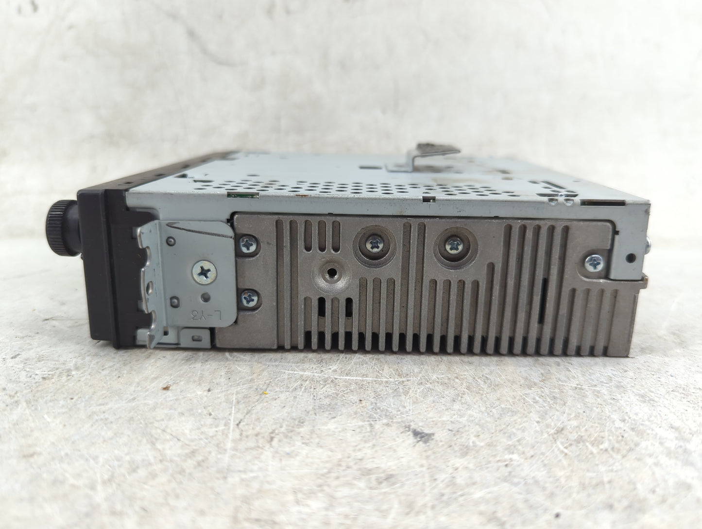 2003-2006 Hyundai Accent Radio AM FM Cd Player Receiver Replacement Fits Fits 2003 2004 2005 2006 OEM Used Auto Parts - Oemu