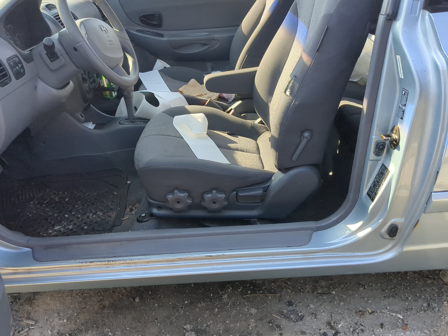 2003-2003 Hyundai Accent Driver Front Seat Oem - Oemusedautoparts1.com